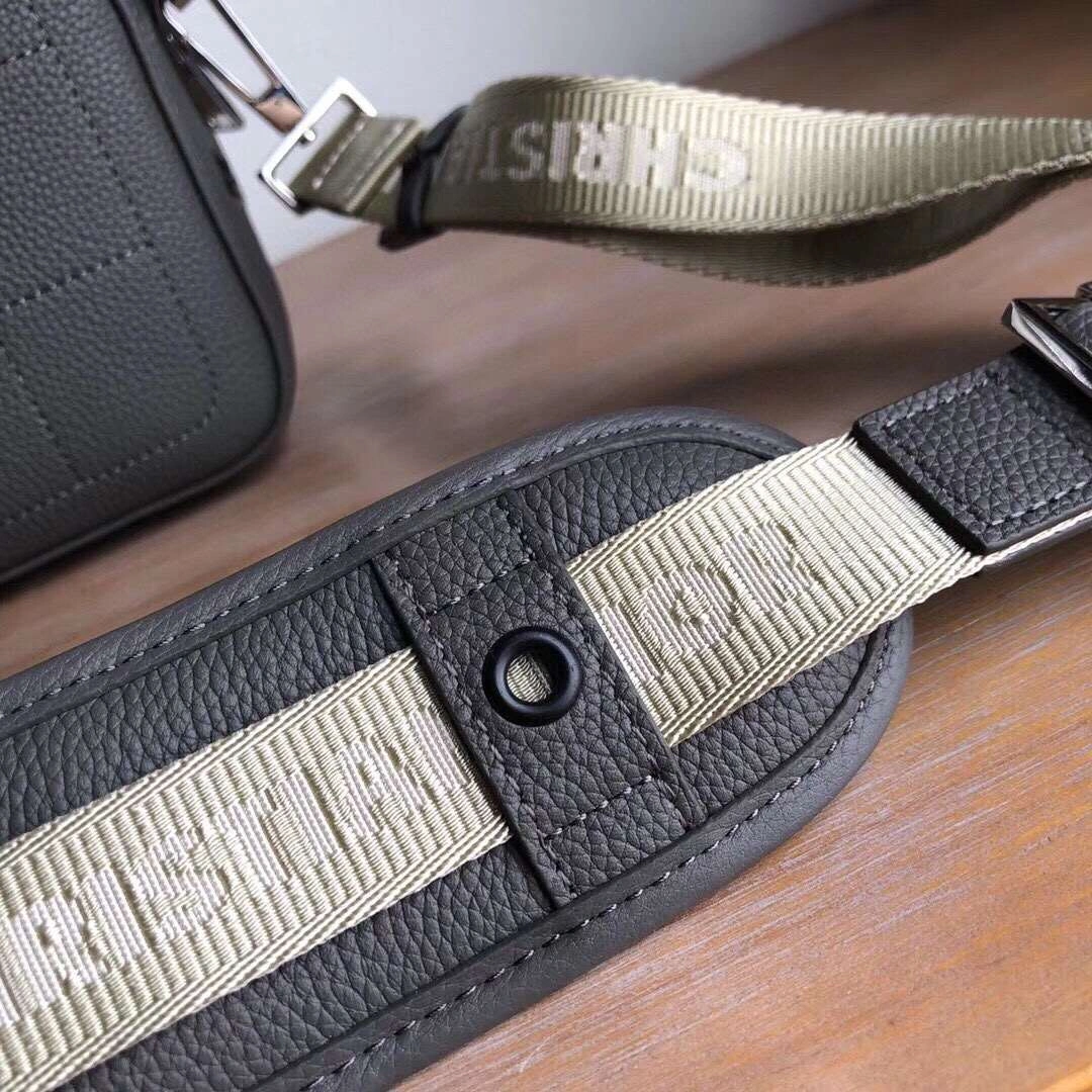 MOMO---Oblique Calfskin 3 clour item :063B56E2032-3