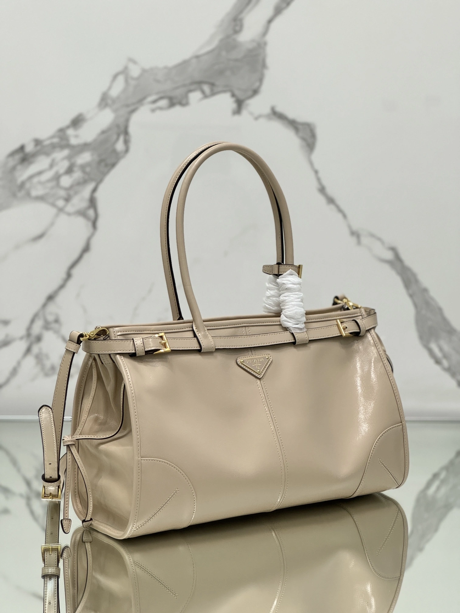 MOMO-- Pr141 1BA433_2CYR_F03MV_V_MOO waxed skin item:D-B225K1016