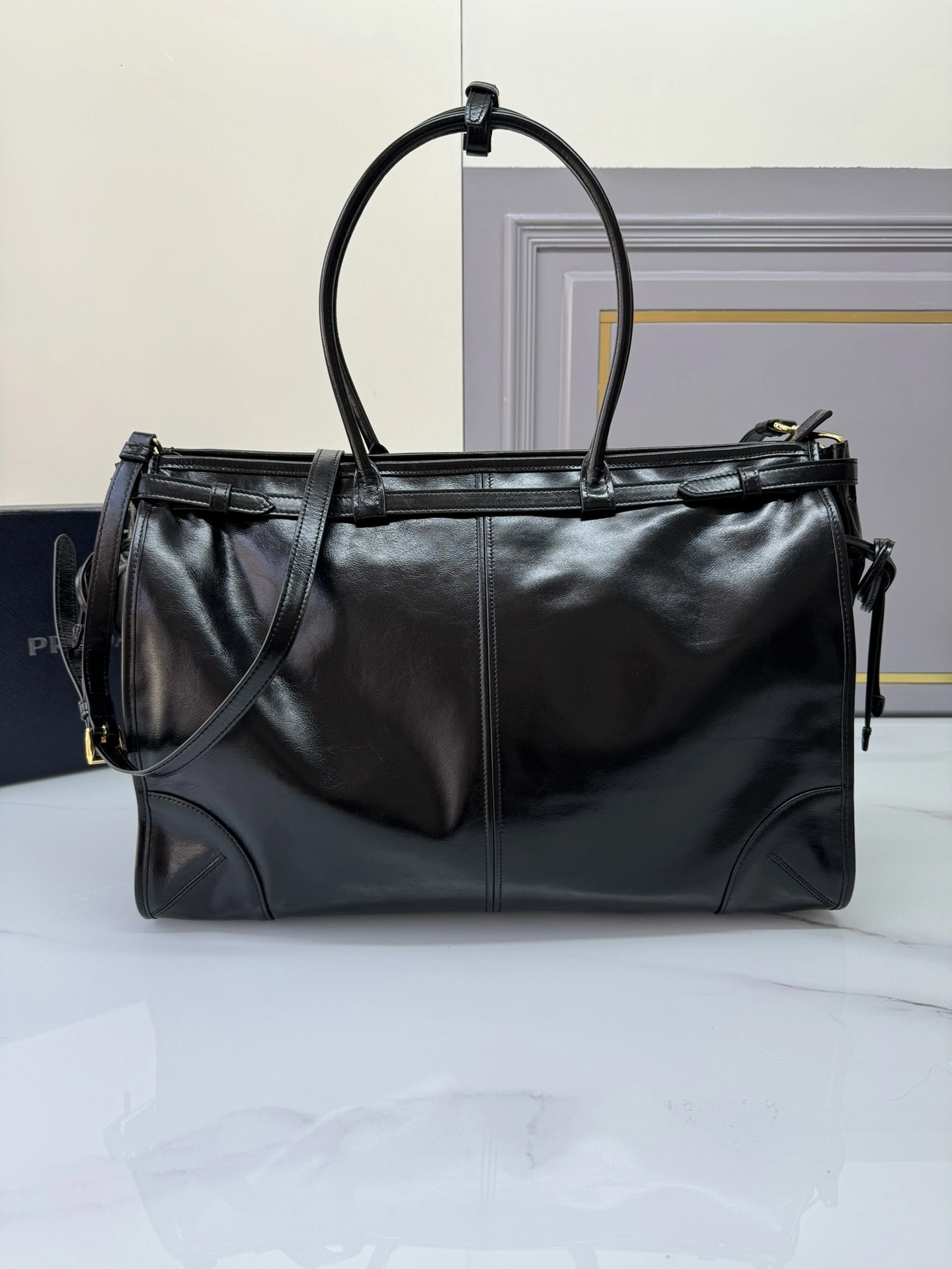 MOMO-- Pr141 1BA439_2CYR_F0002_V_OOO waxed skin item:D-B063G2706