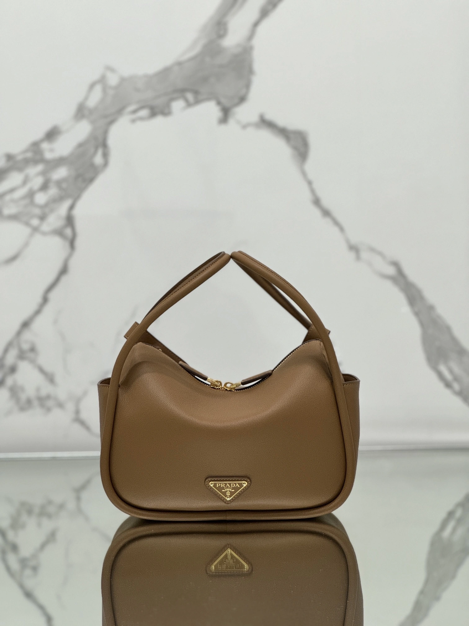 MOMO-- Pr141 1BA451_2CYS_F03BH Lindy Calfskin item:D-B000G2281