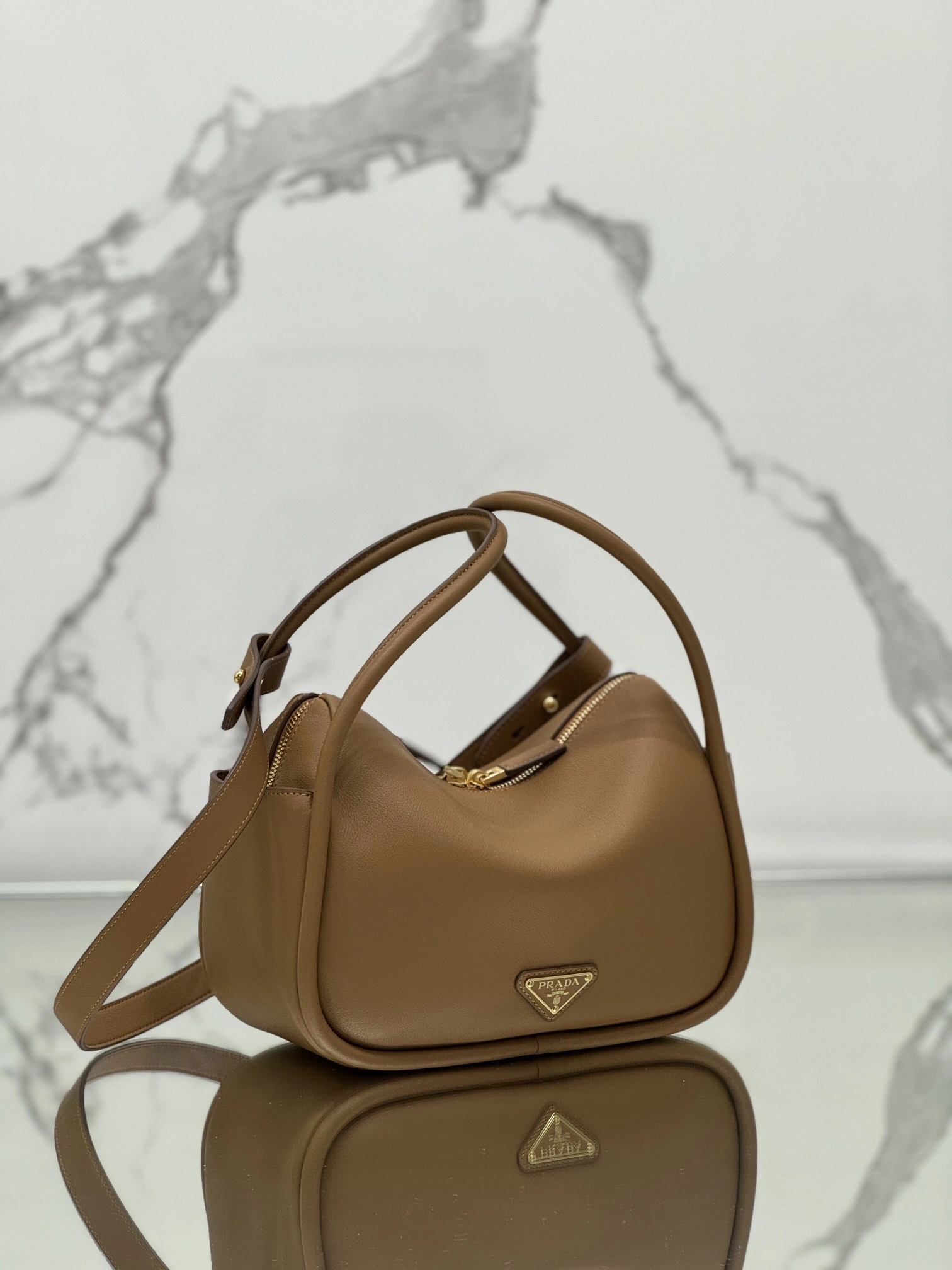 MOMO-- Pr141 1BA451_2CYS_F03BH Lindy Calfskin item:D-B000G2281