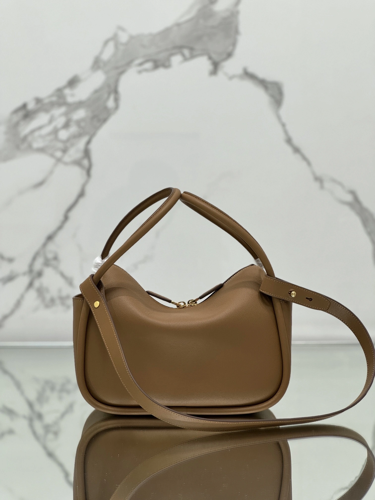 MOMO-- Pr141 1BA451_2CYS_F03BH Lindy Calfskin item:D-B000G2281