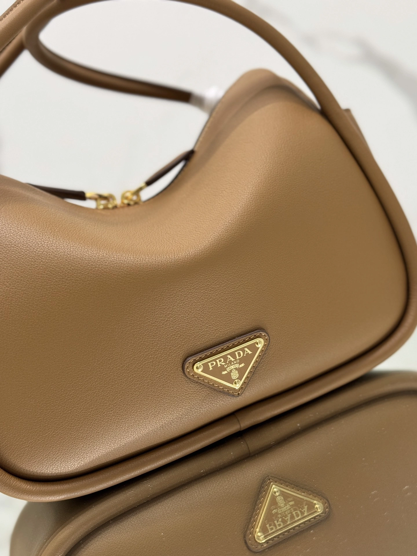 MOMO-- Pr141 1BA451_2CYS_F03BH Lindy Calfskin item:D-B000G2281