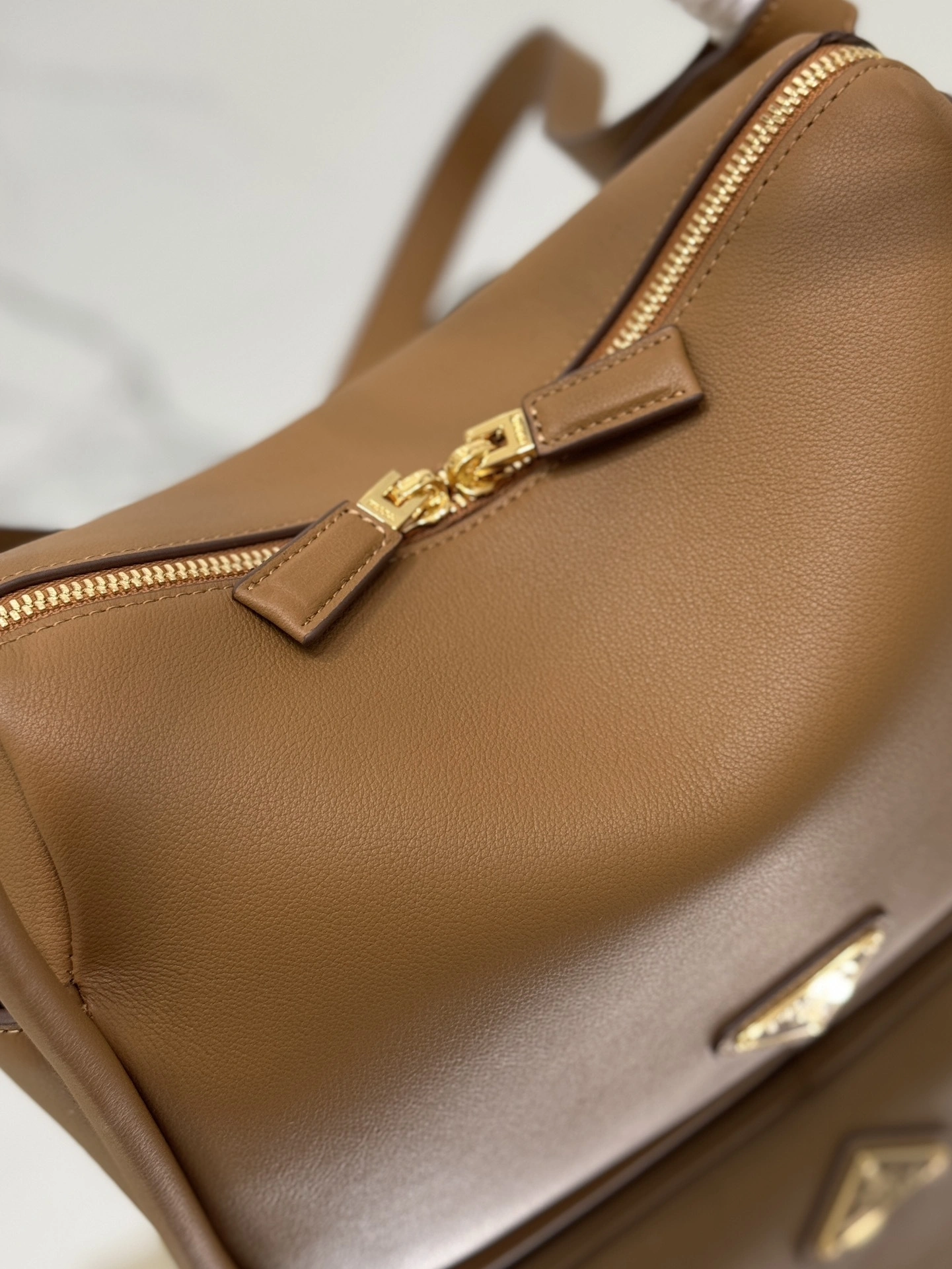 MOMO-- Pr141 1BA451_2CYS_F03BH Lindy Calfskin item:D-B000G2281