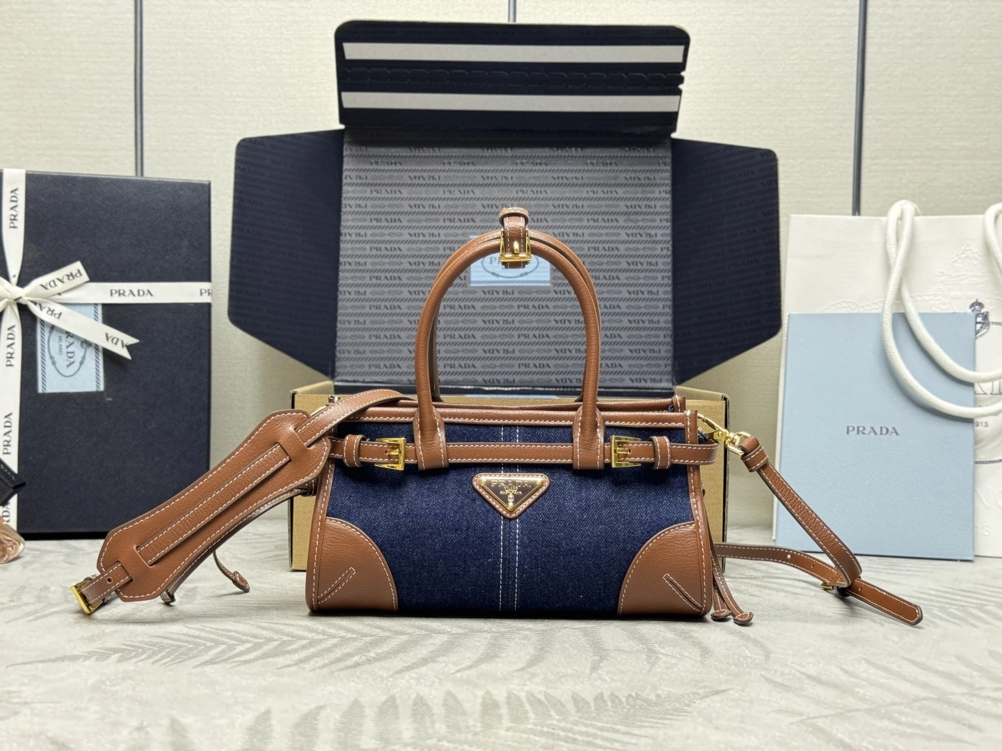 MOMO-- Pr141 1BA486-2GCF-F05G6 high quality version cowhide item:E-B000K0634