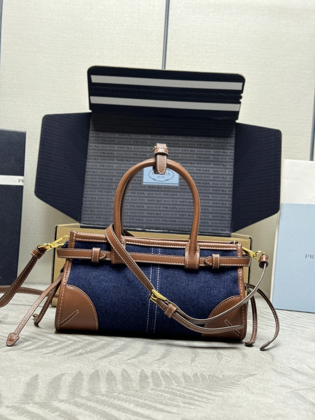 MOMO-- Pr141 1BA486-2GCF-F05G6 high quality version cowhide item:E-B000K0634