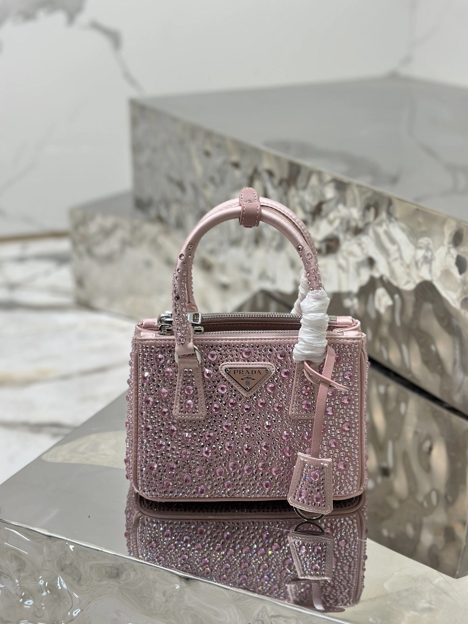 MOMO-- Pr141 1BA906_2AWL_F0E18_V_EOY high quality version item:D-B225K2227