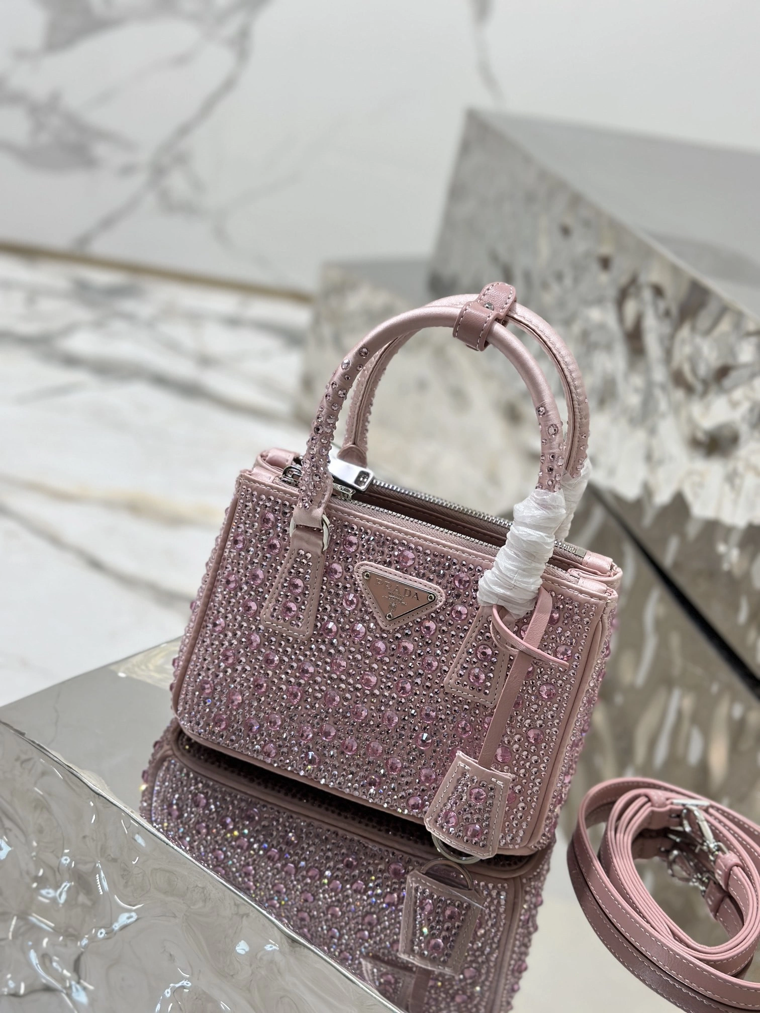 MOMO-- Pr141 1BA906_2AWL_F0E18_V_EOY high quality version item:D-B225K2227