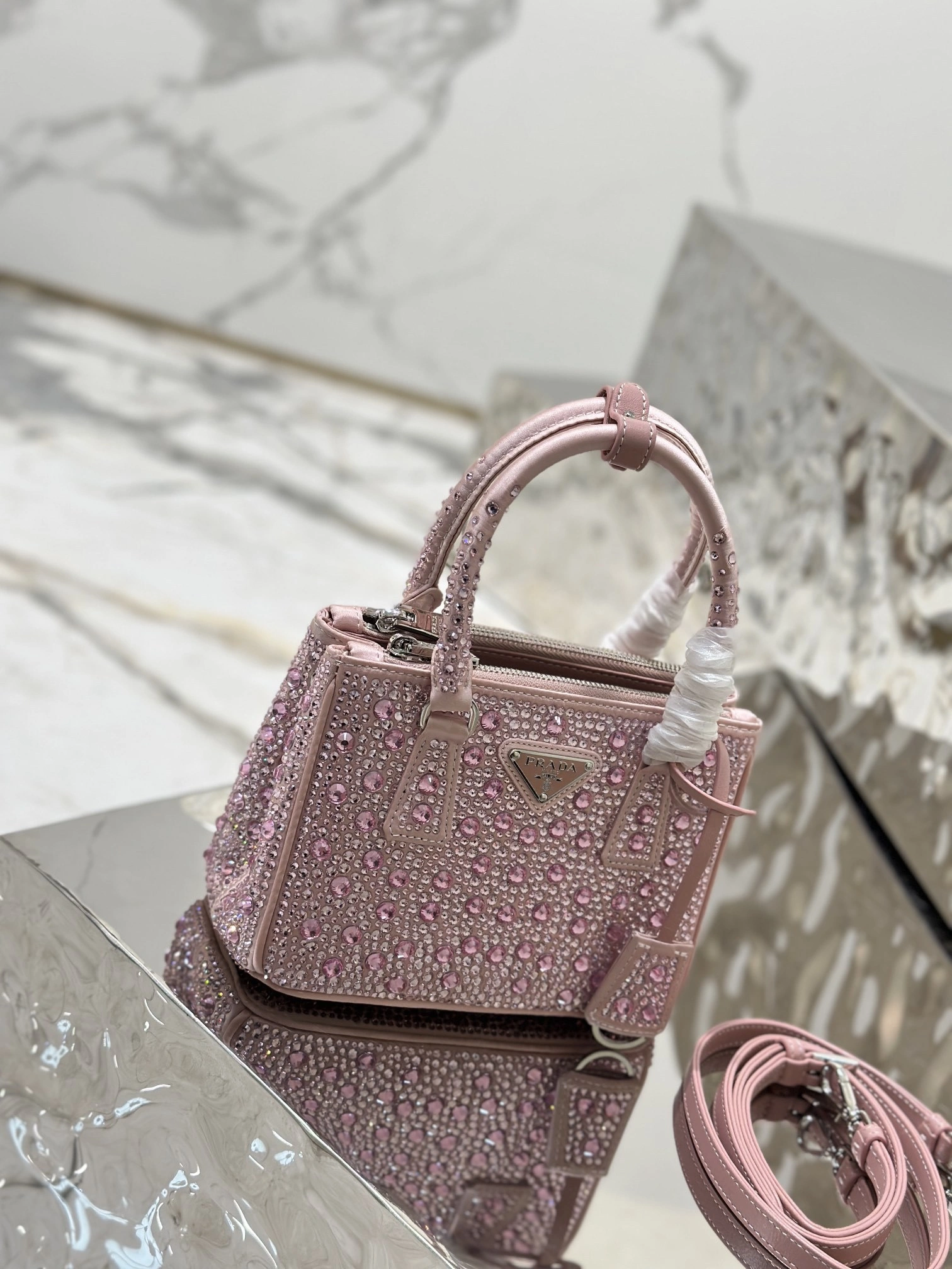 MOMO-- Pr141 1BA906_2AWL_F0E18_V_EOY high quality version item:D-B225K2227