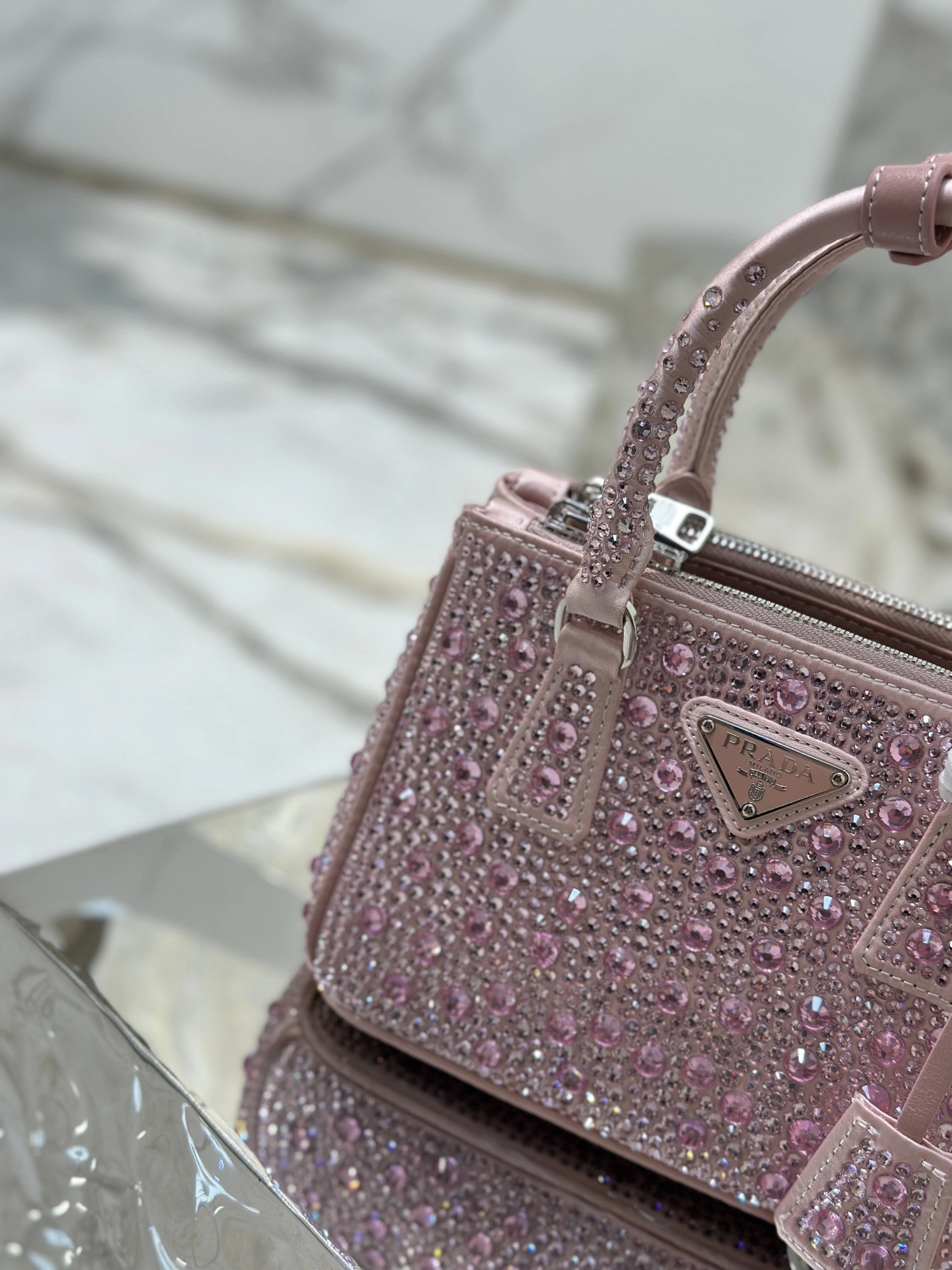 MOMO-- Pr141 1BA906_2AWL_F0E18_V_EOY high quality version item:D-B225K2227