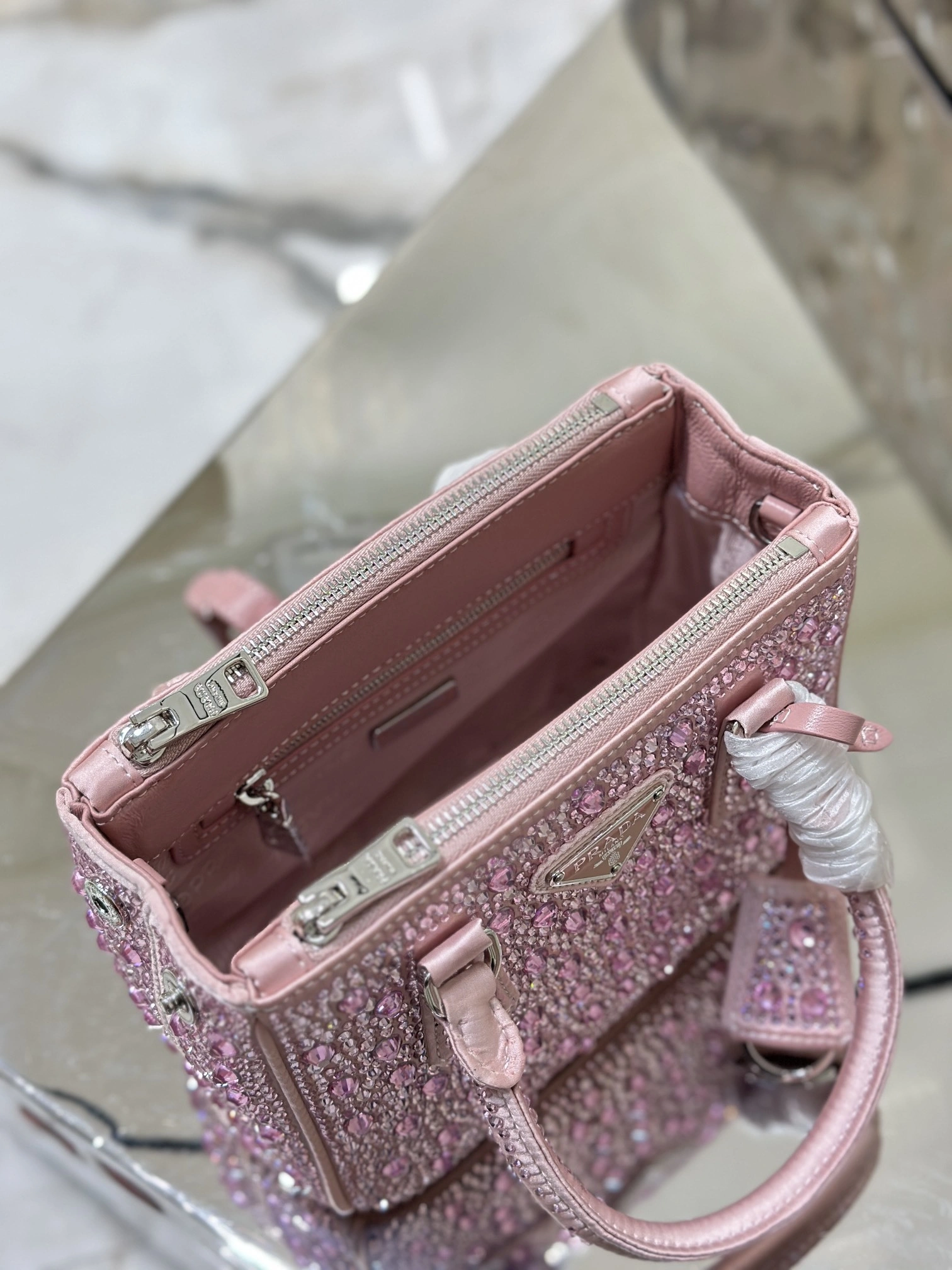 MOMO-- Pr141 1BA906_2AWL_F0E18_V_EOY high quality version item:D-B225K2227