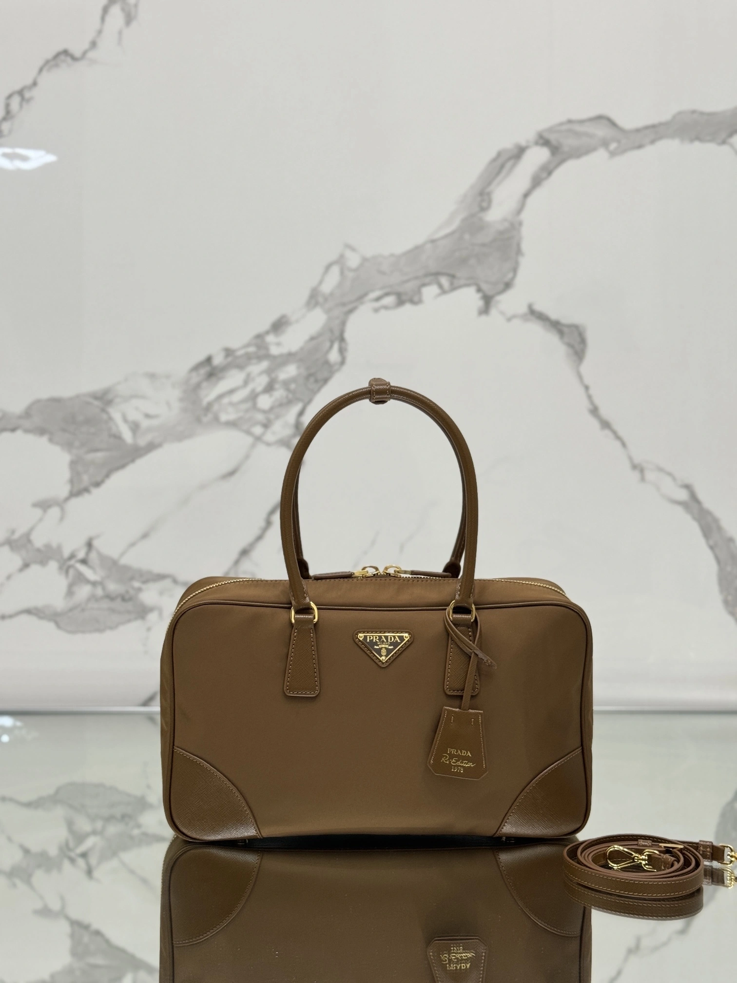 MOMO-- Pr141 1BB114_R064_F0594_V_OOO Saffiano item:D-B225K1023