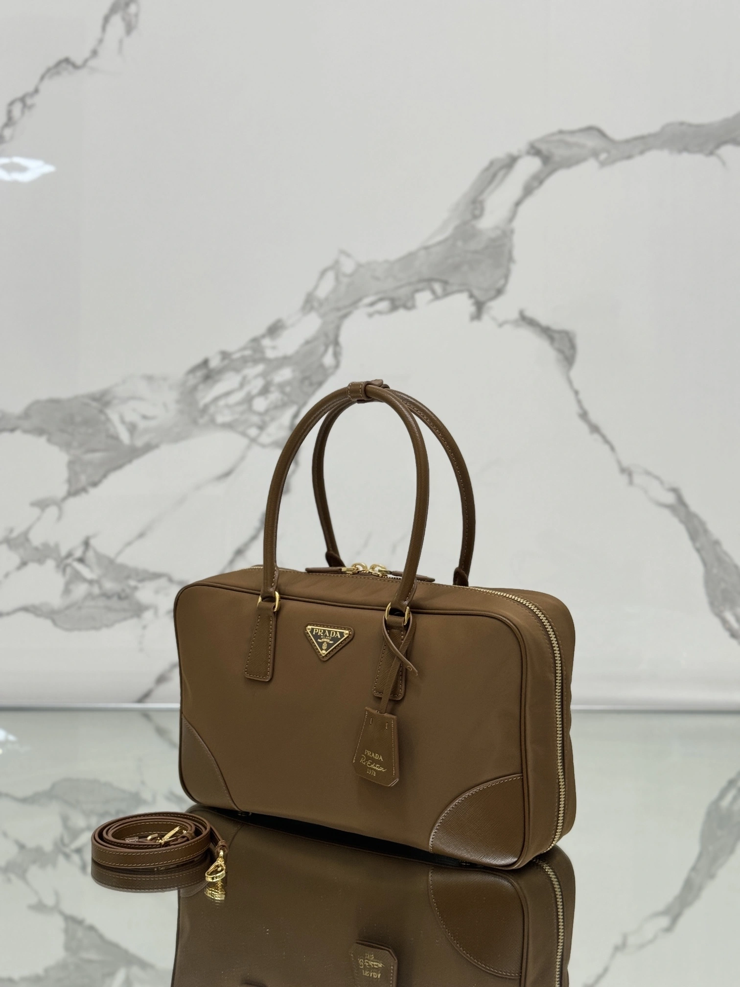 MOMO-- Pr141 1BB114_R064_F0594_V_OOO Saffiano item:D-B225K1023