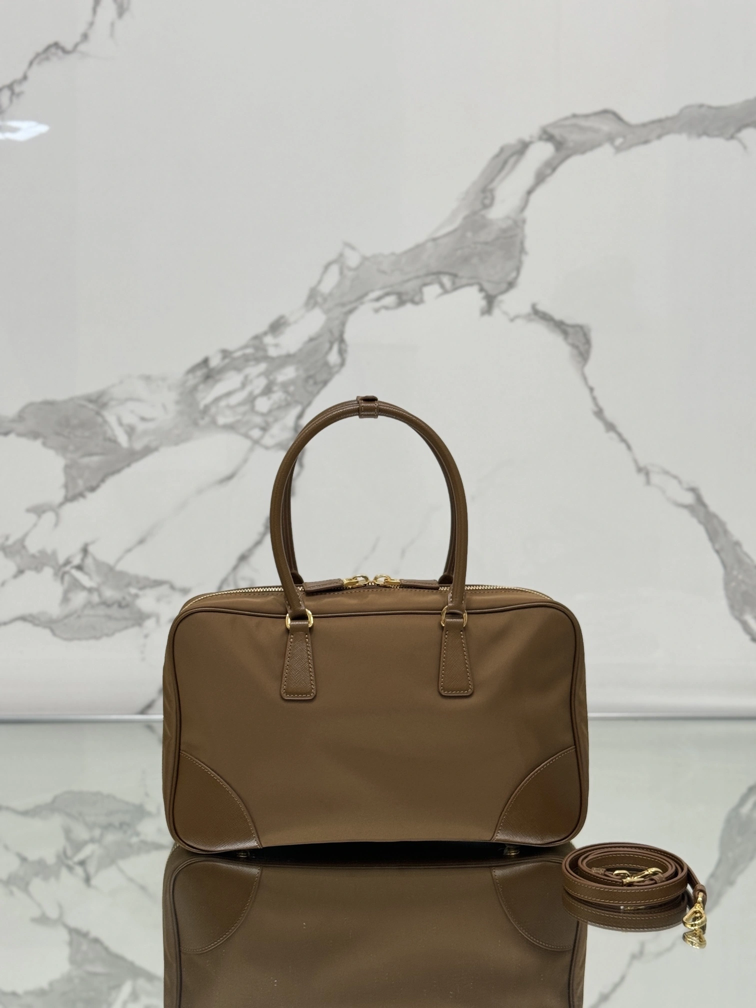 MOMO-- Pr141 1BB114_R064_F0594_V_OOO Saffiano item:D-B225K1023