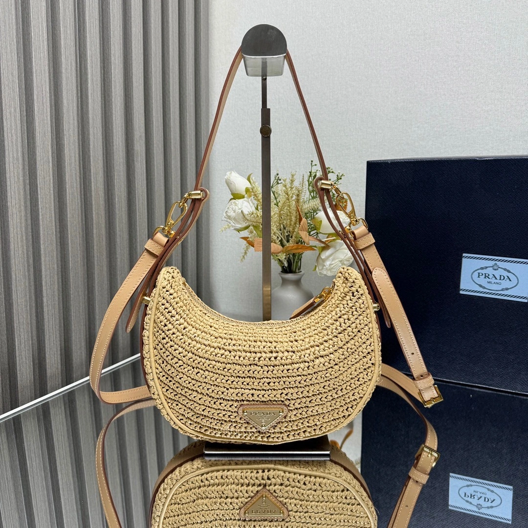 MOMO-- Pr141 1BC194_2M2T_F0018_V_OUO item:D-B063K1001