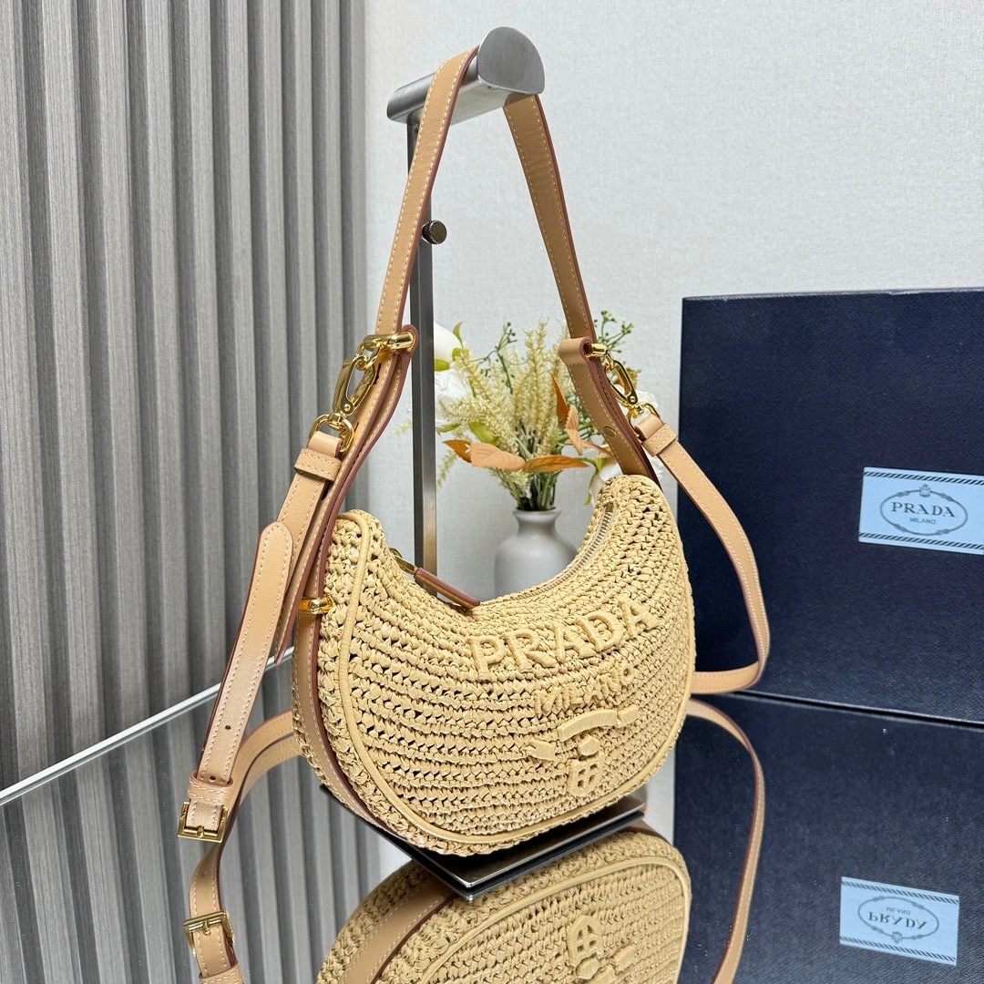 MOMO-- Pr141 1BC194_2M2T_F0018_V_OUO item:D-B063K1001