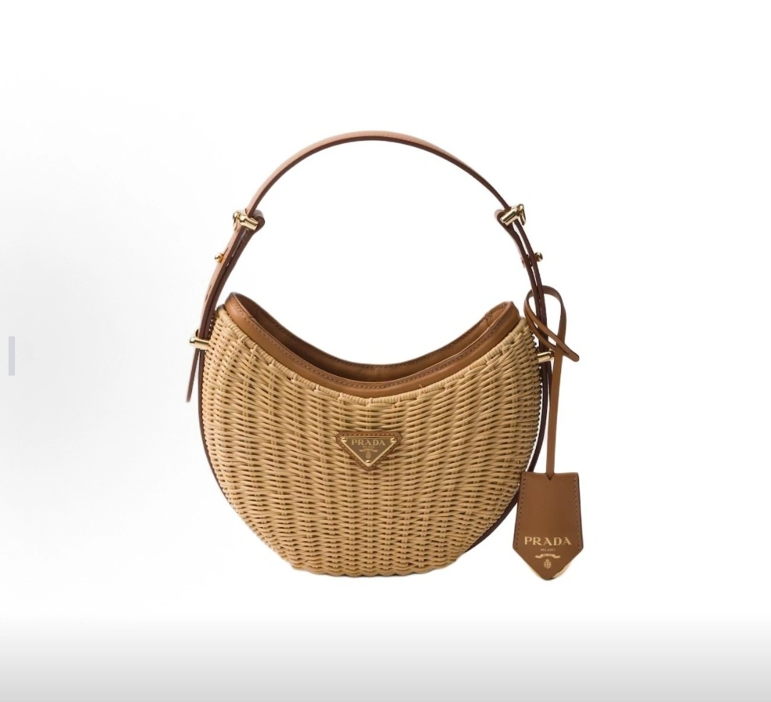 MOMO-- Pr141 1BC202_2CYF_F0018 high quality version cowhide item:E-B225K0615