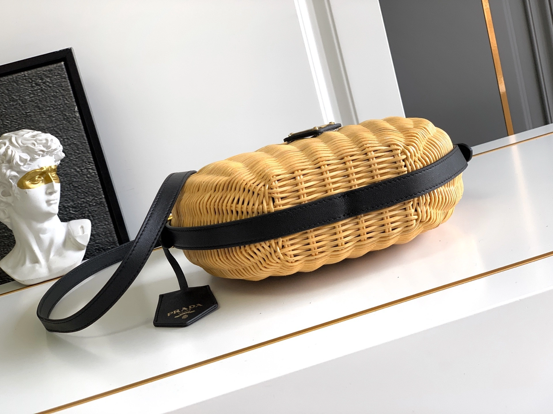 MOMO-- Pr141 1BC202_2CYF_F0I55 high quality version cowhide item:E-B225K0616