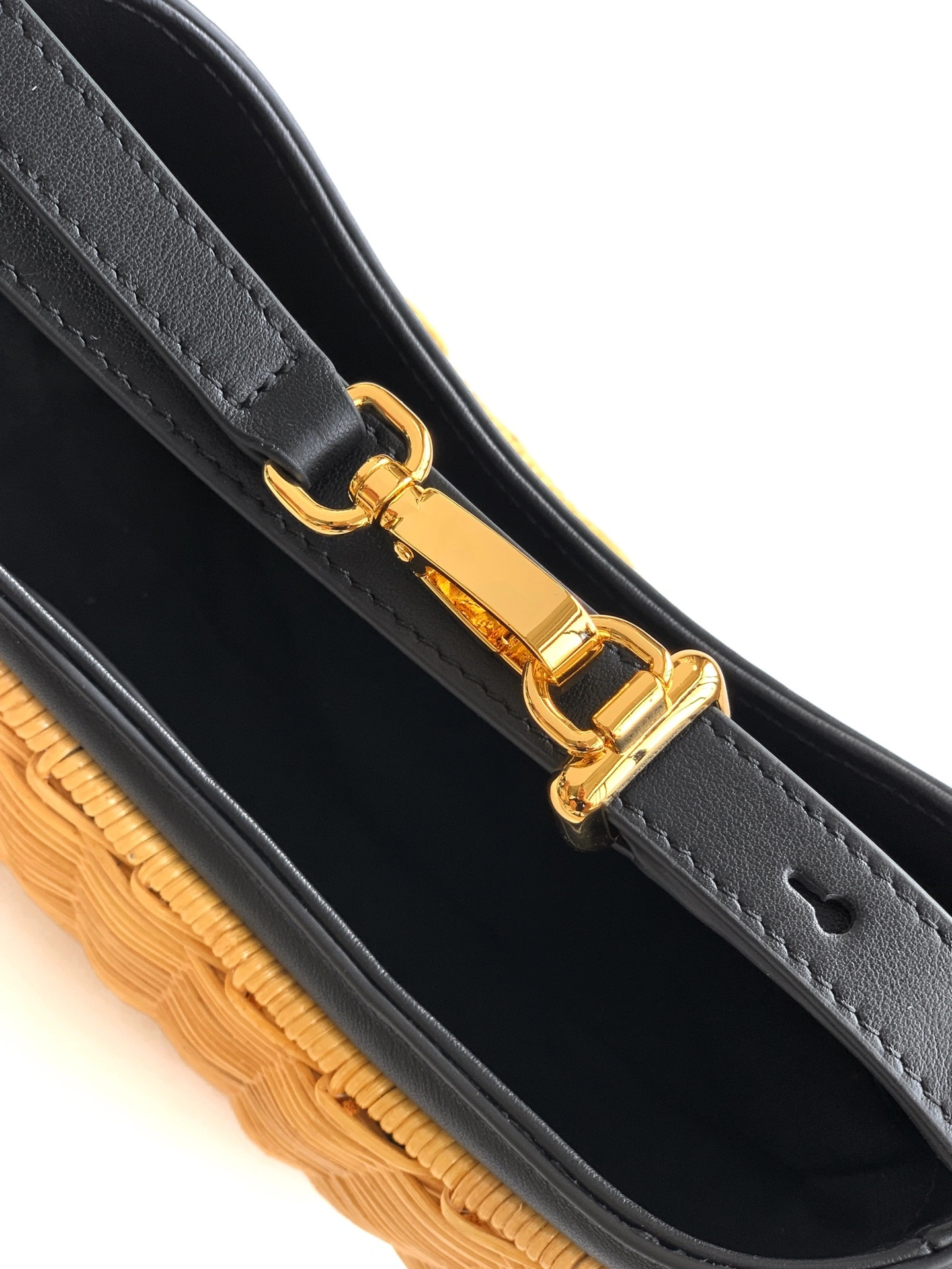 MOMO-- Pr141 1BC202_2CYF_F0I55 high quality version cowhide item:E-B225K0616