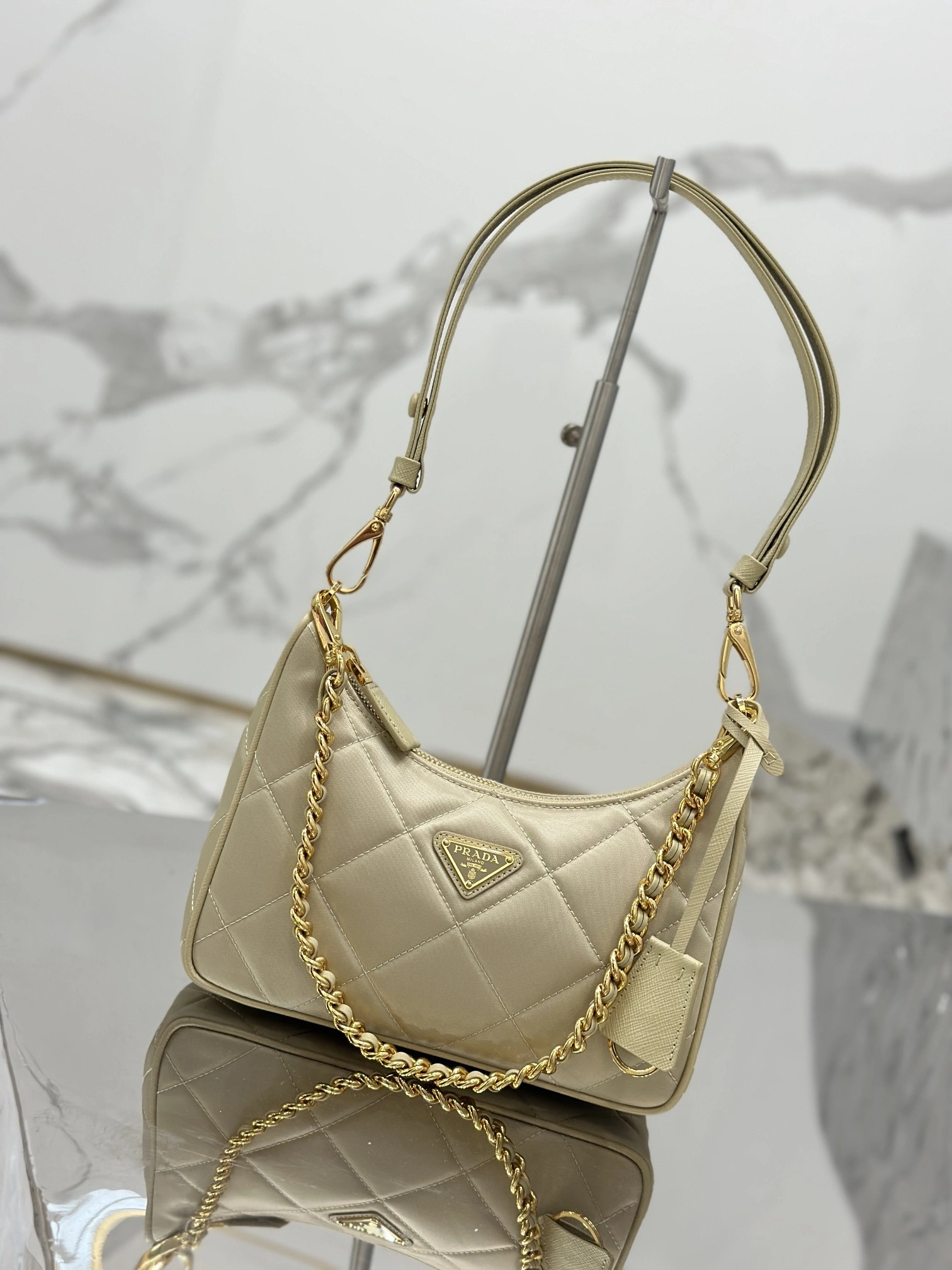 MOMO-- Pr141 1BC204_2AOS_F0F24_V_QOO Hobo high quality version item:D-B225K2261