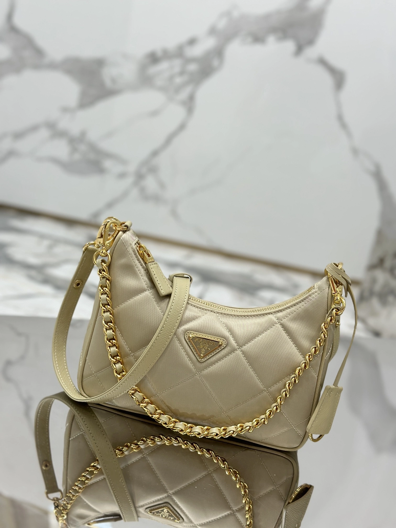 MOMO-- Pr141 1BC204_2AOS_F0F24_V_QOO Hobo high quality version item:D-B225K2261