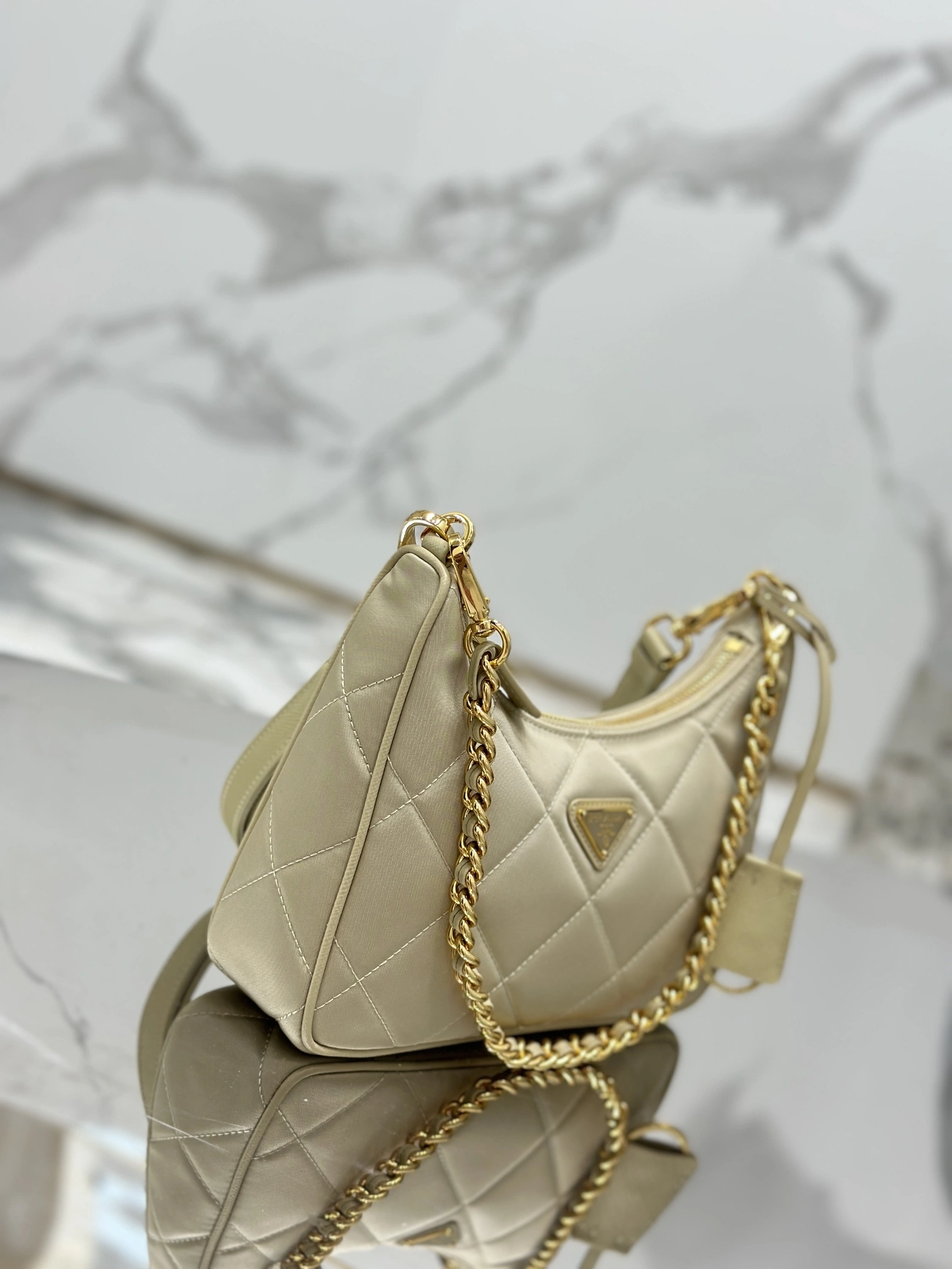 MOMO-- Pr141 1BC204_2AOS_F0F24_V_QOO Hobo high quality version item:D-B225K2261