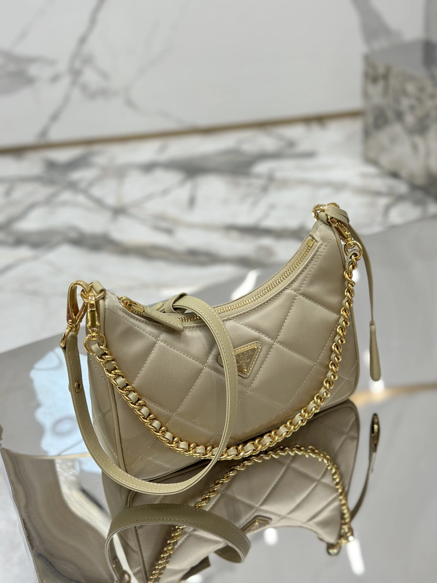 MOMO-- Pr141 1BC204_2AOS_F0F24_V_QOO Hobo high quality version item:D-B225K2261