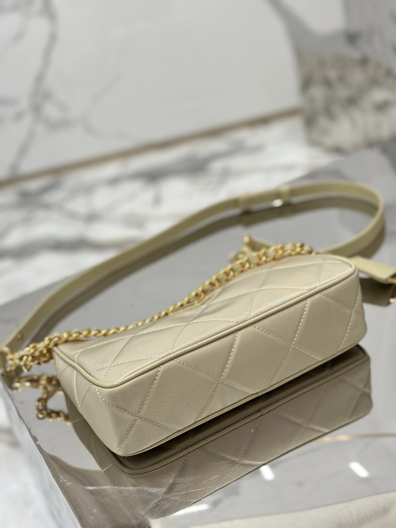 MOMO-- Pr141 1BC204_2AOS_F0F24_V_QOO Hobo high quality version item:D-B225K2261