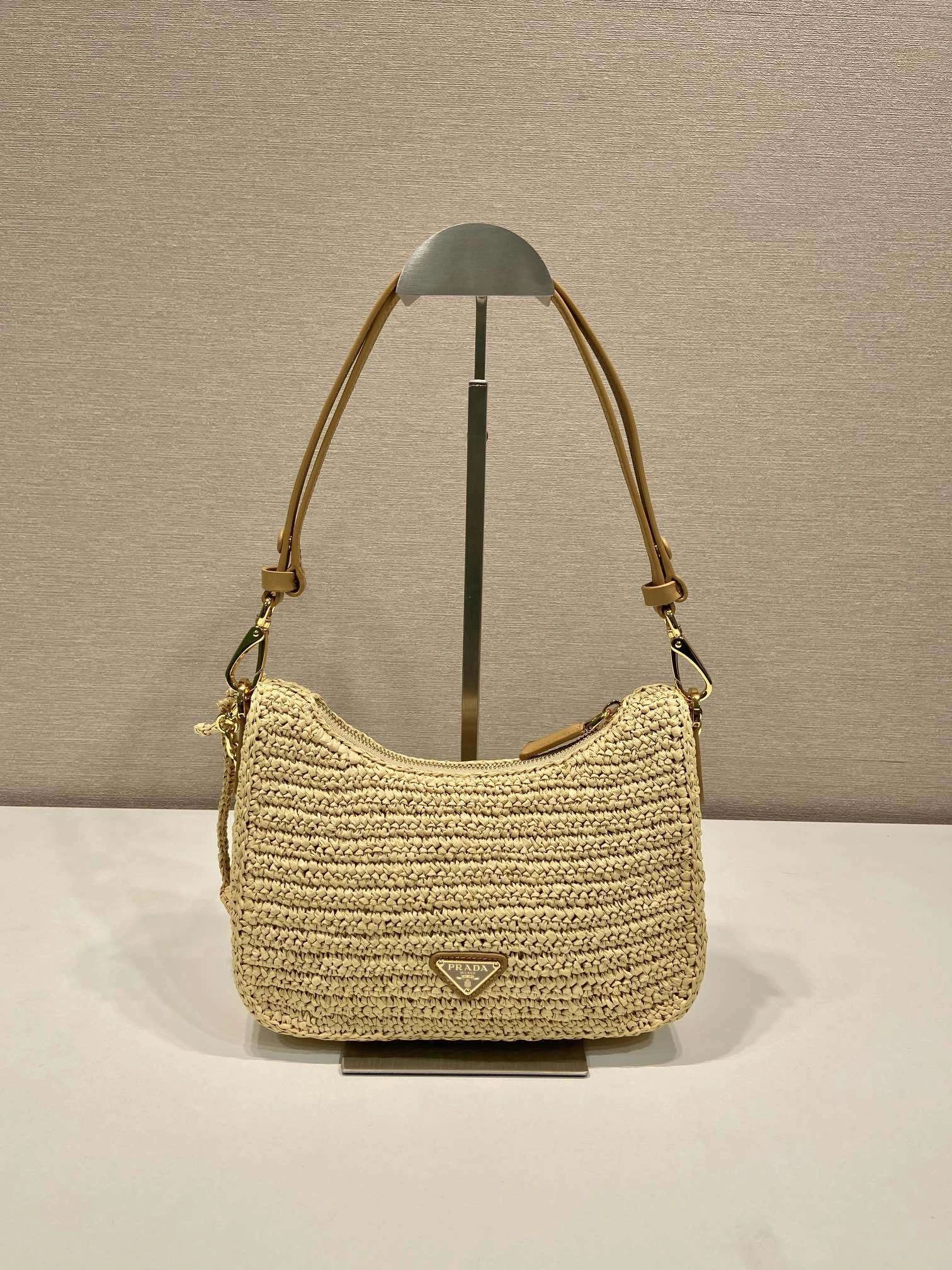 MOMO-- Pr141 1BC204_2M2T_F0018_V_JUO item:D-B000K1018
