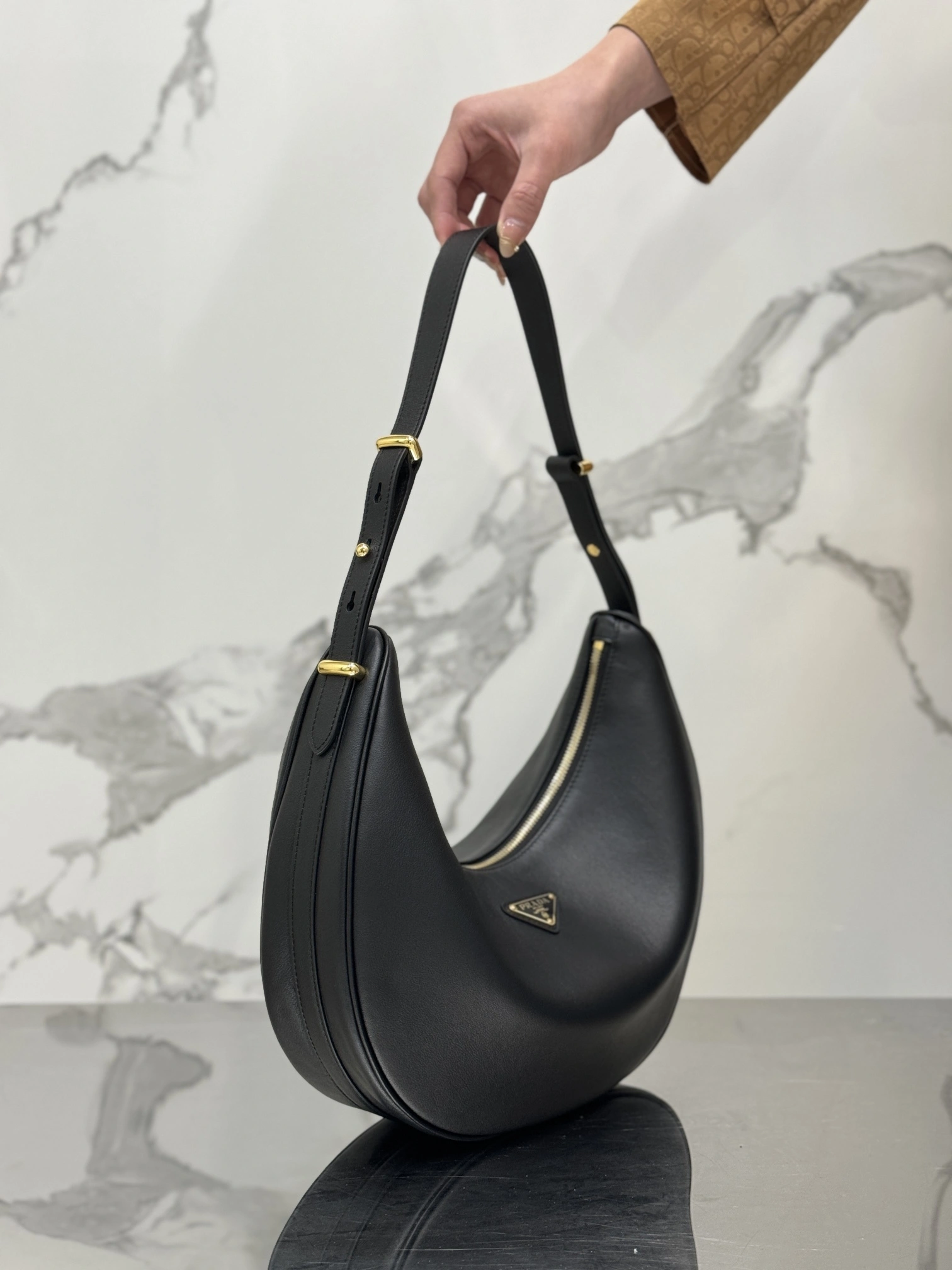 MOMO-- Pr141 1BC218_2CYS_F0002_V_OVO Moon high quality version item:D-B564K2241