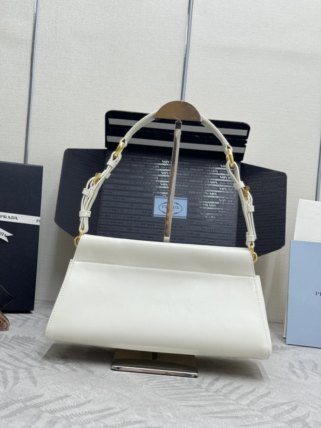 MOMO-- Pr141 1BC262-2HIA-F0009-V-SOO high quality version Enchaîné item:E-B000K0717