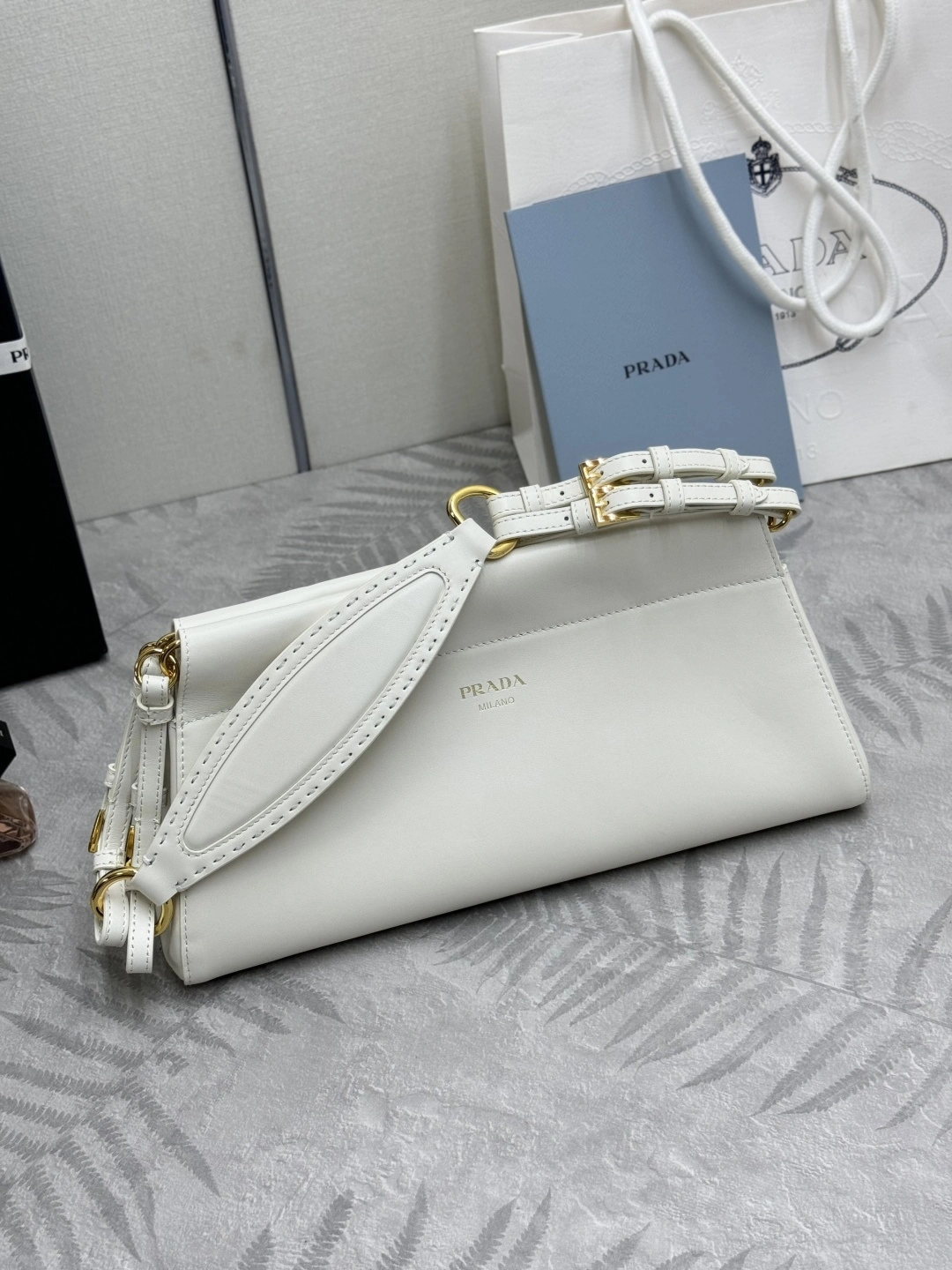 MOMO-- Pr141 1BC262-2HIA-F0009-V-SOO high quality version Enchaîné item:E-B000K0717