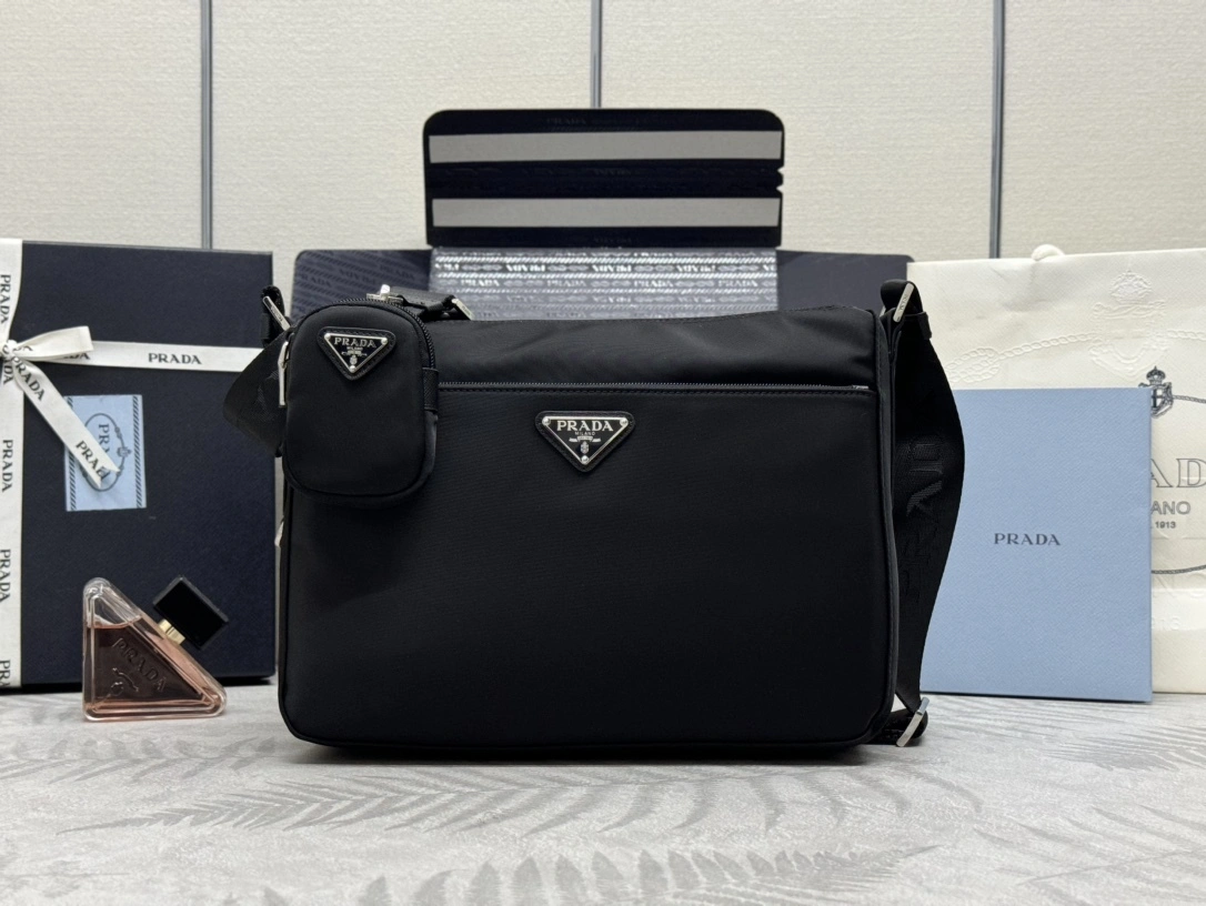 MOMO-- Pr141 1BC421_RV44_F0002_V_D1M high quality version item:D-B000K2217
