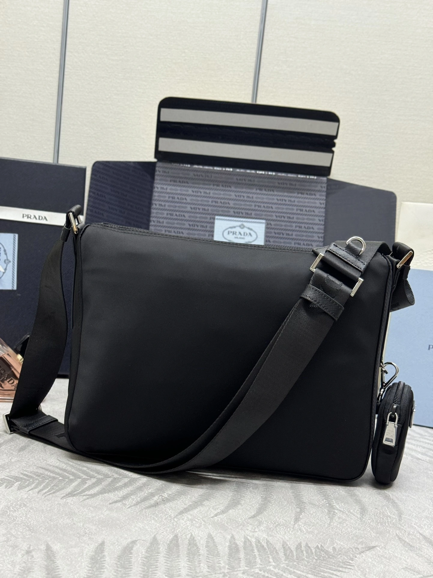 MOMO-- Pr141 1BC421_RV44_F0002_V_D1M high quality version item:D-B000K2217