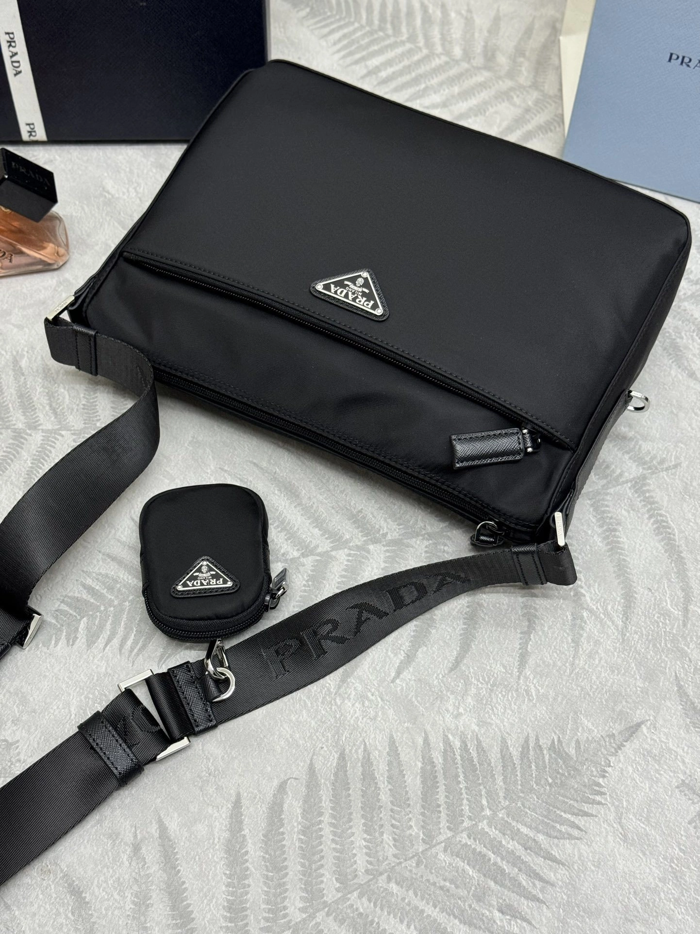 MOMO-- Pr141 1BC421_RV44_F0002_V_D1M high quality version item:D-B000K2217