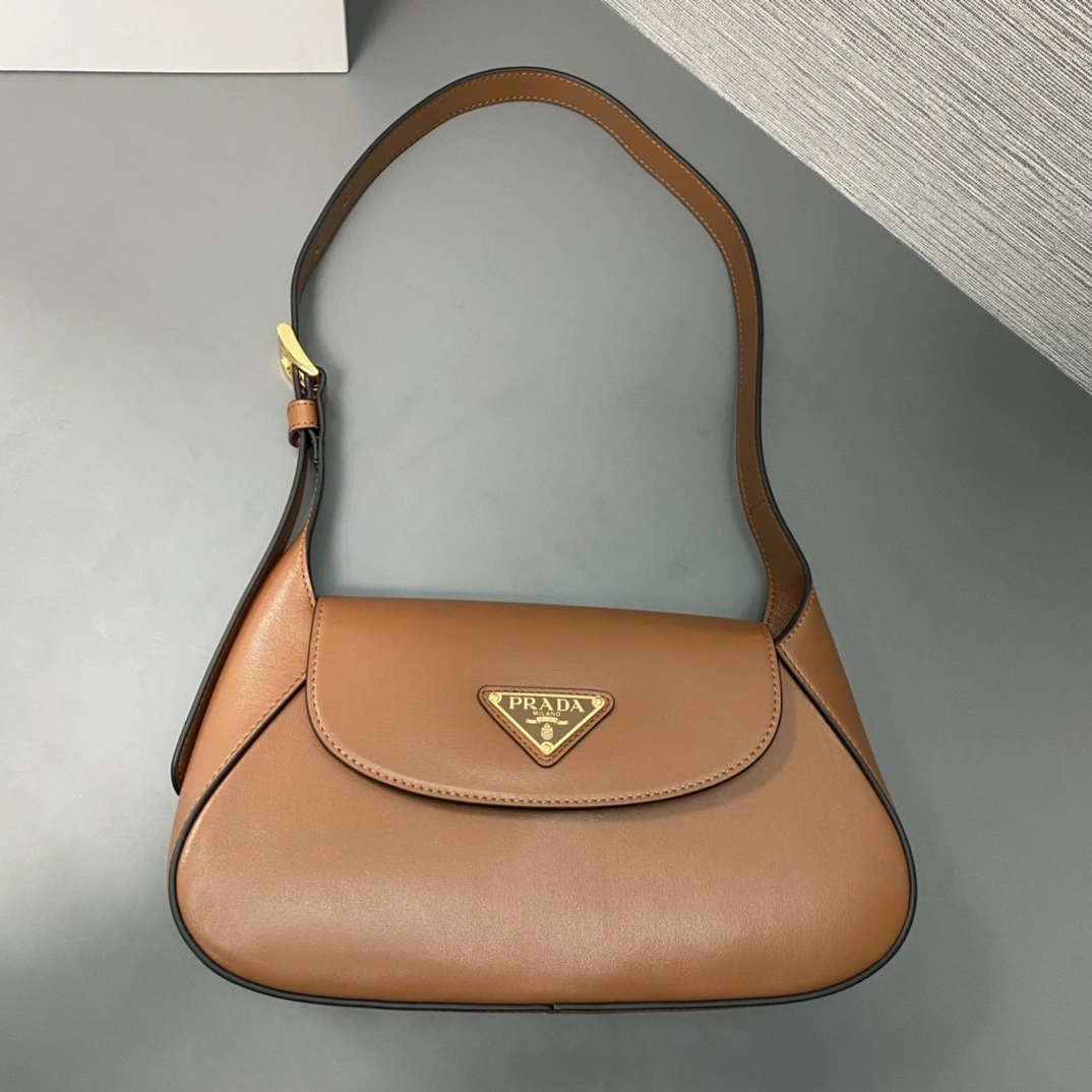 MOMO-- Pr141 1BD358_2AIX_F02Z8_V_OOO Moon cowhide sheepskin item:D-B993K1025