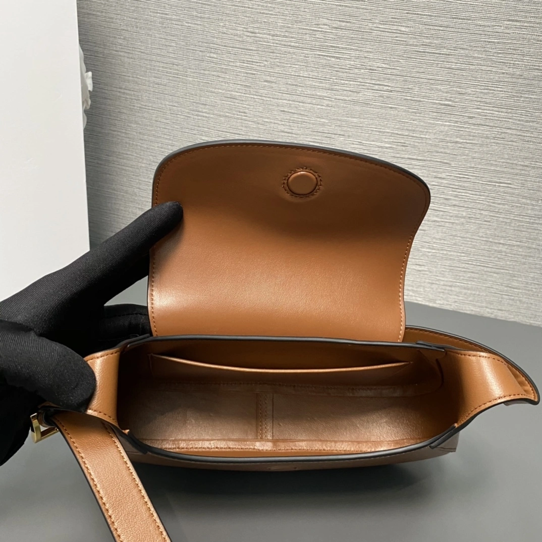 MOMO-- Pr141 1BD358_2AIX_F02Z8_V_OOO Moon cowhide sheepskin item:D-B993K1025