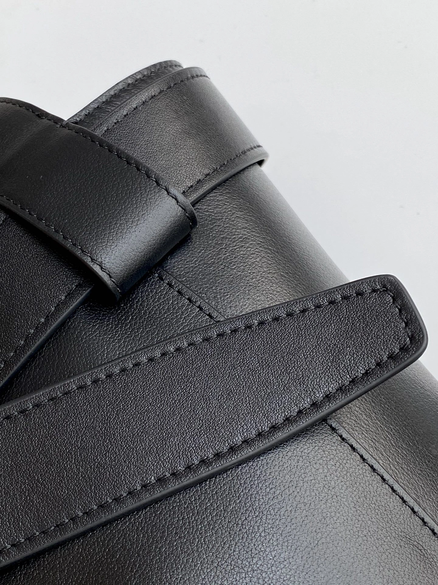 MOMO-- Pr141 1BE085_2CY9_F0002 Buckle Calfskin sheepskin item:E-B225D1549