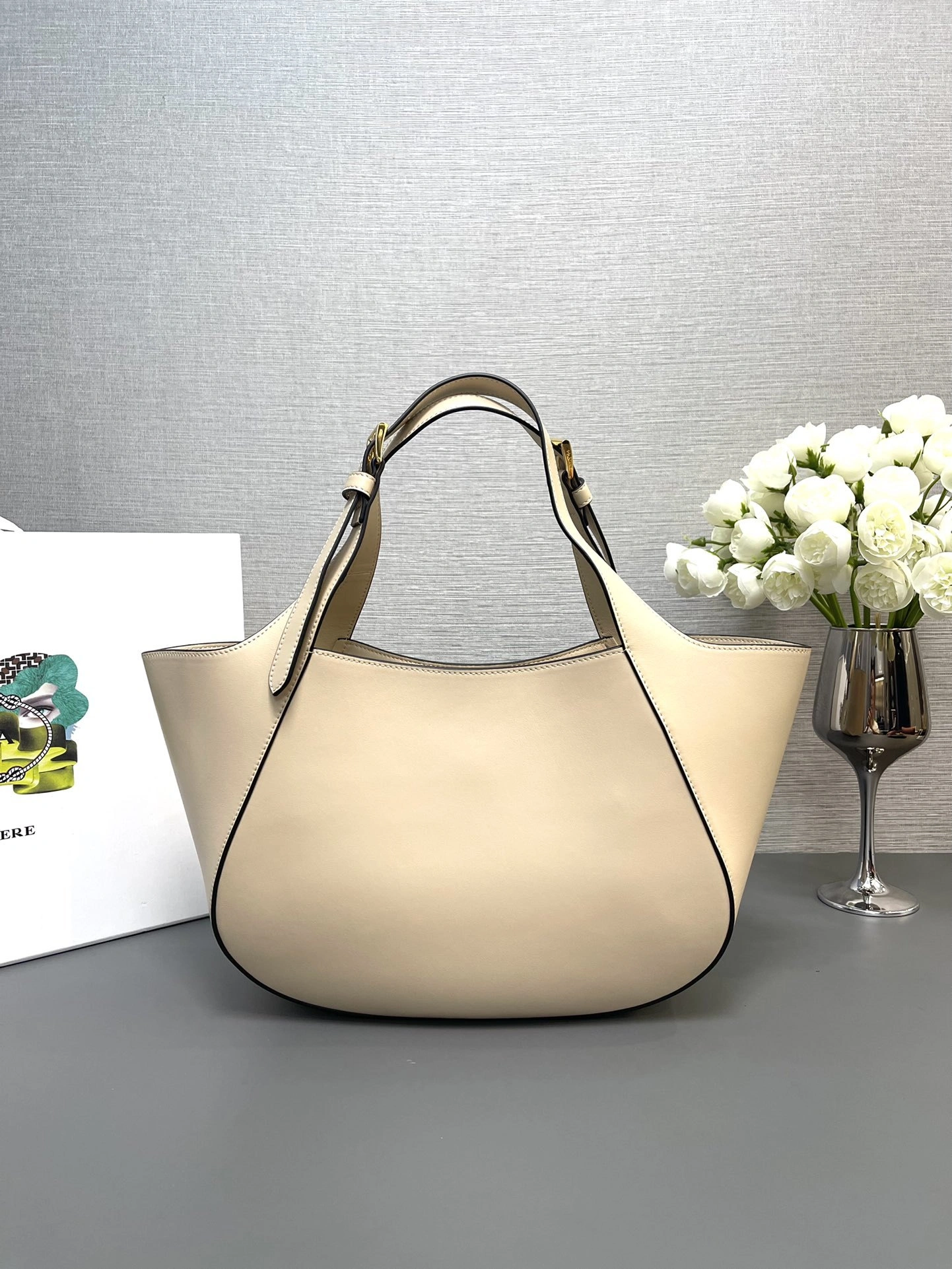 MOMO-- Pr141 1BG483_2AIX_F03MV_V_OOO Calfskin sheepskin item:D-B993K1022