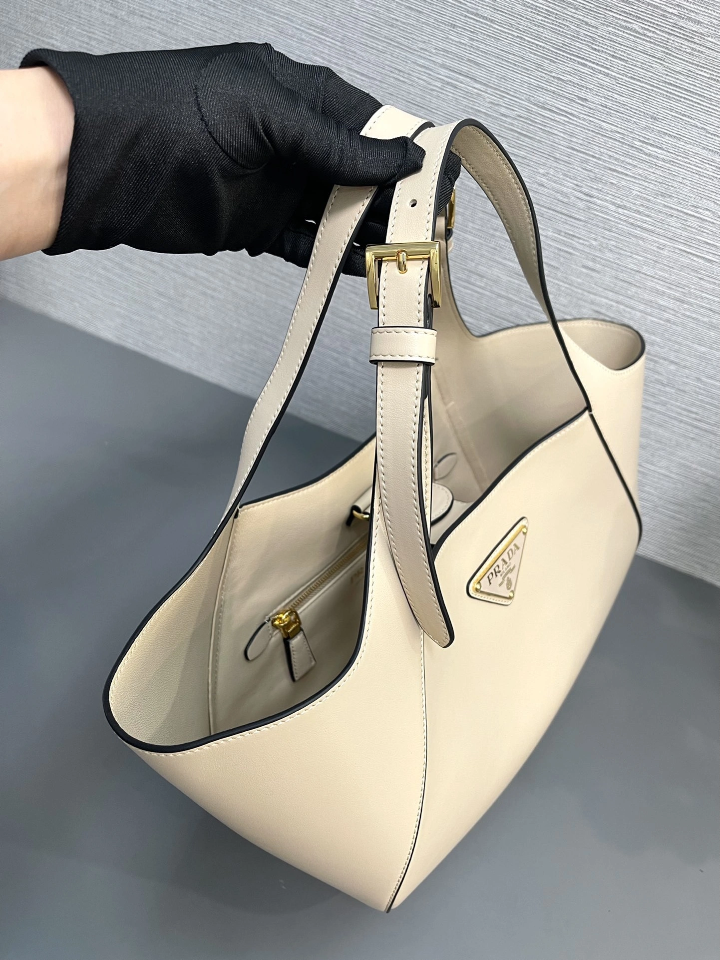 MOMO-- Pr141 1BG483_2AIX_F03MV_V_OOO Calfskin sheepskin item:D-B993K1022