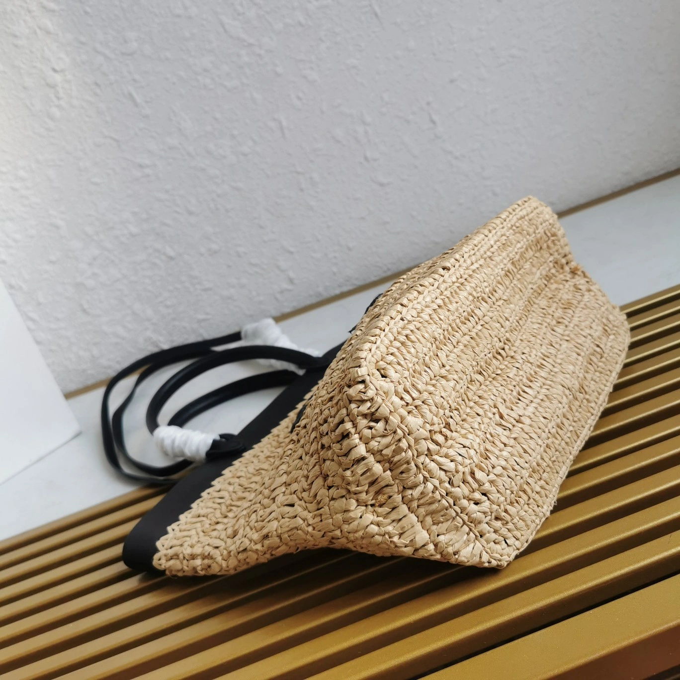 MOMO-- Pr141 1BG500_2M2Q_F0I55_V_GOO cowhide item:D-B000K1006