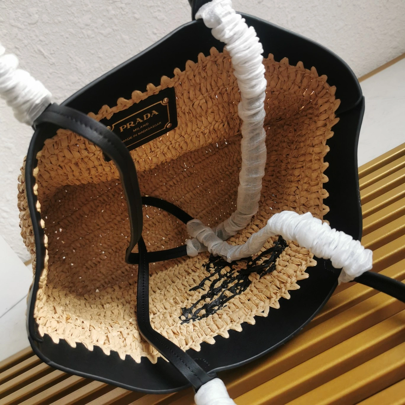 MOMO-- Pr141 1BG500_2M2Q_F0I55_V_GOO cowhide item:D-B000K1006