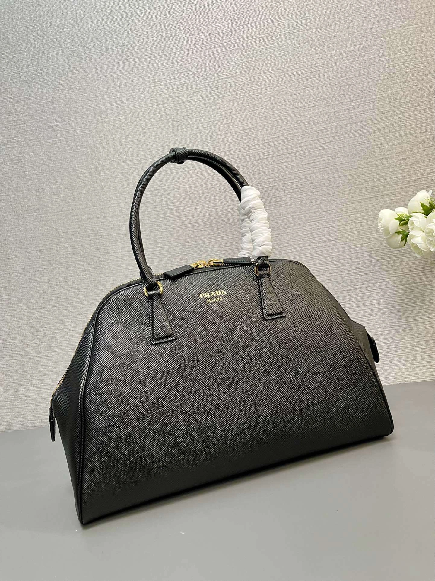MOMO-- Pr141 1BG524_2A4A_F0002_V_MOO cowhide Saffiano item:D-B993K1019