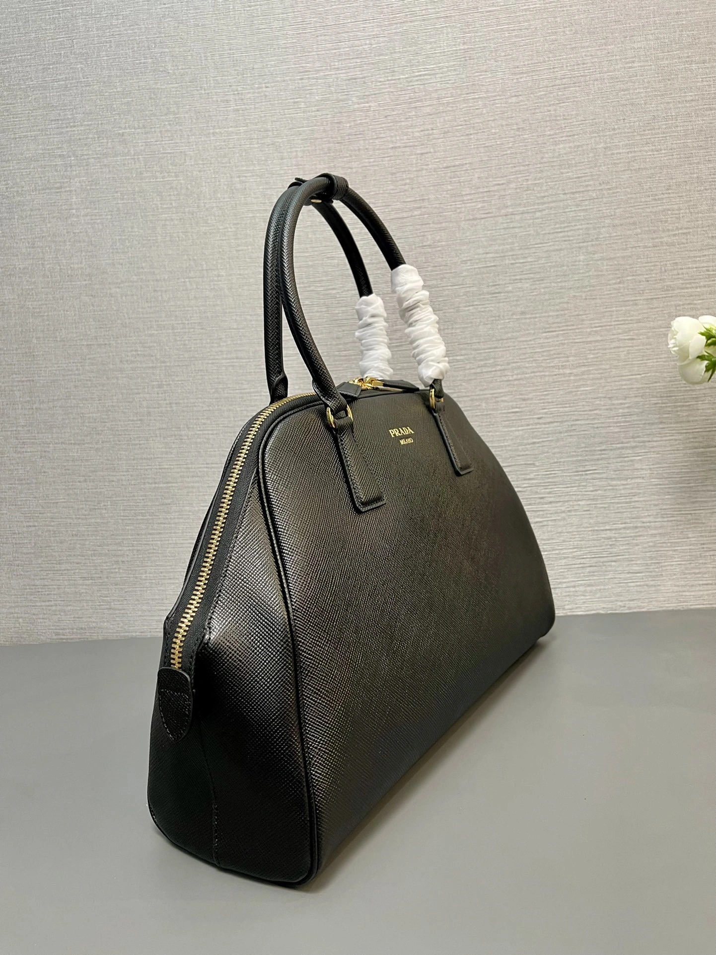 MOMO-- Pr141 1BG524_2A4A_F0002_V_MOO cowhide Saffiano item:D-B993K1019