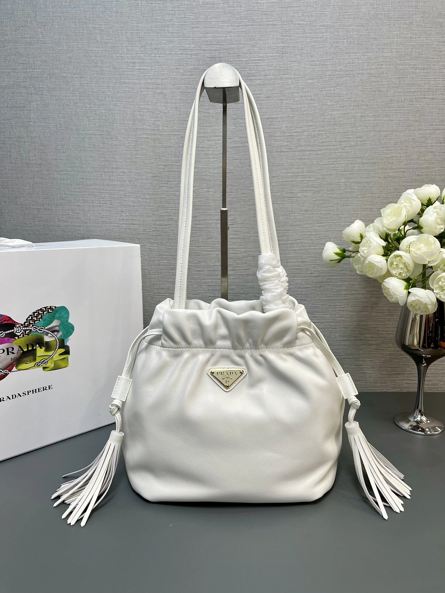 MOMO-- Pr141 1BG541_2DX8_F0009_V_OOO 1BG541_2DX8_F0009 sheepskin item:D-B063G2074