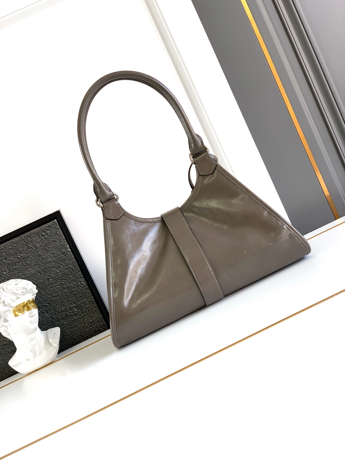 MOMO-- Pr141 1BG563_2CYR_F03SF waxed skin item:E-B177D1565