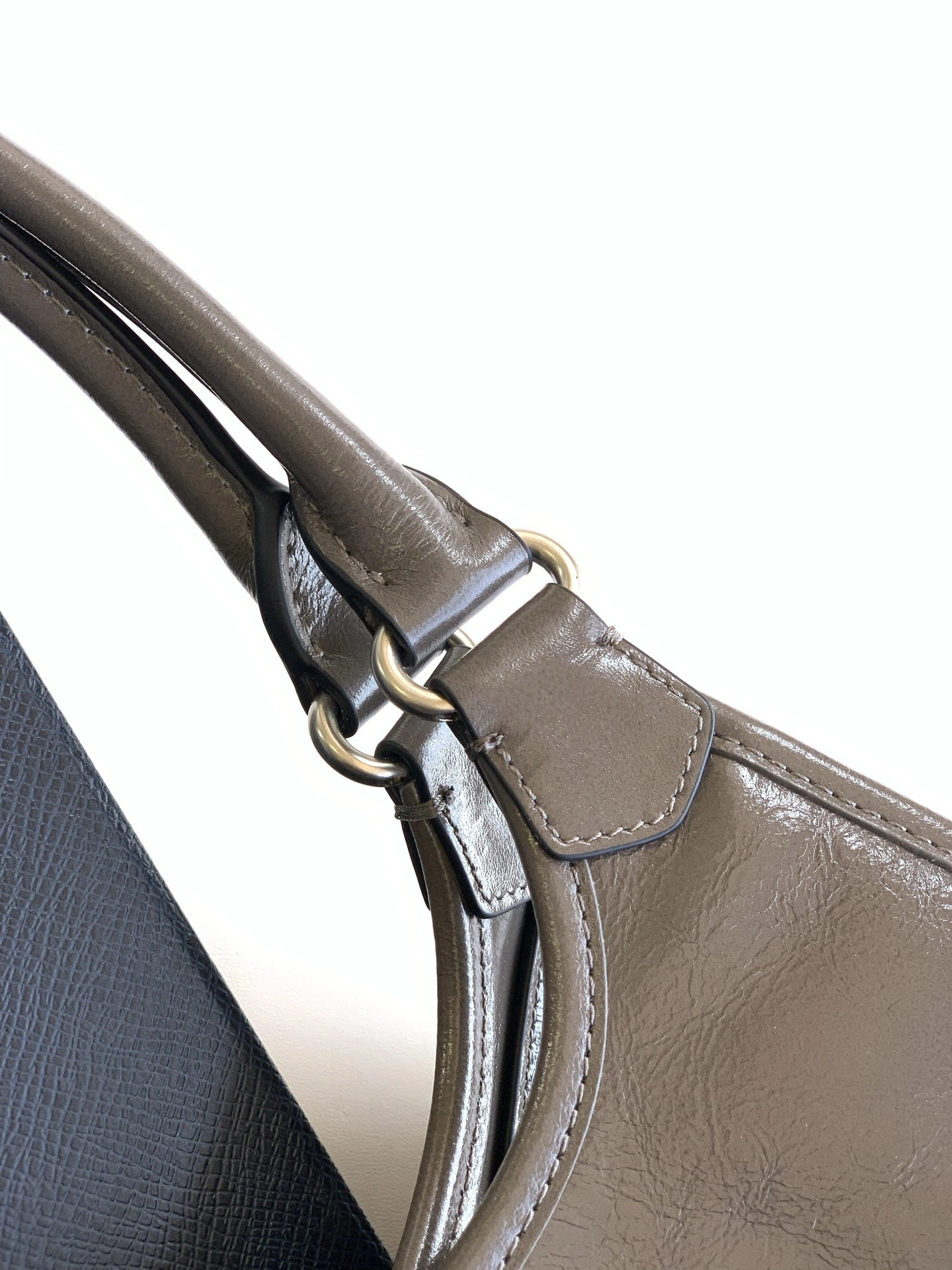 MOMO-- Pr141 1BG563_2CYR_F03SF waxed skin item:E-B177D1565