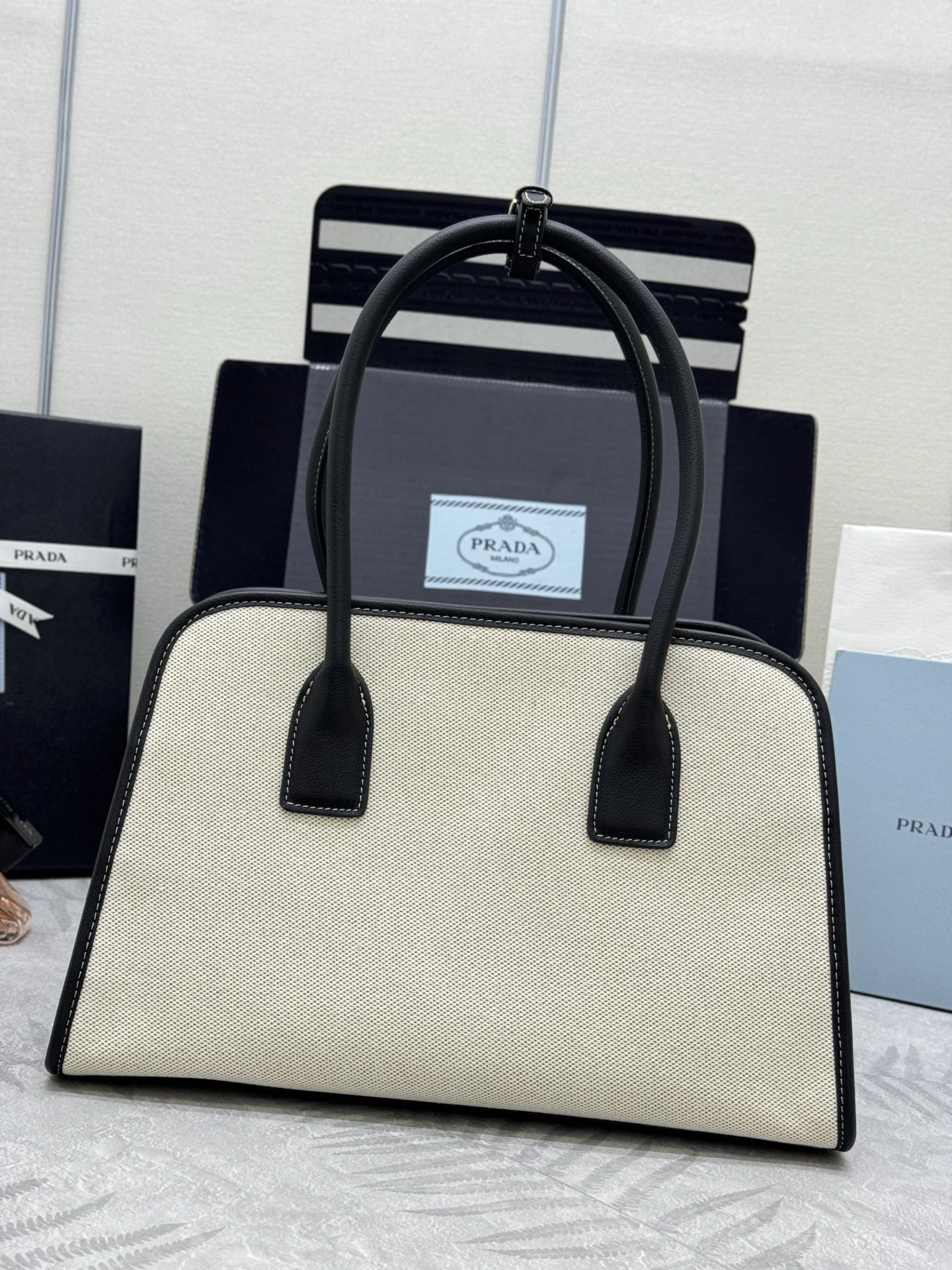 MOMO-- Pr141 1BG572_2HJA_F0I55 high quality version cowhide item:E-B000K0711