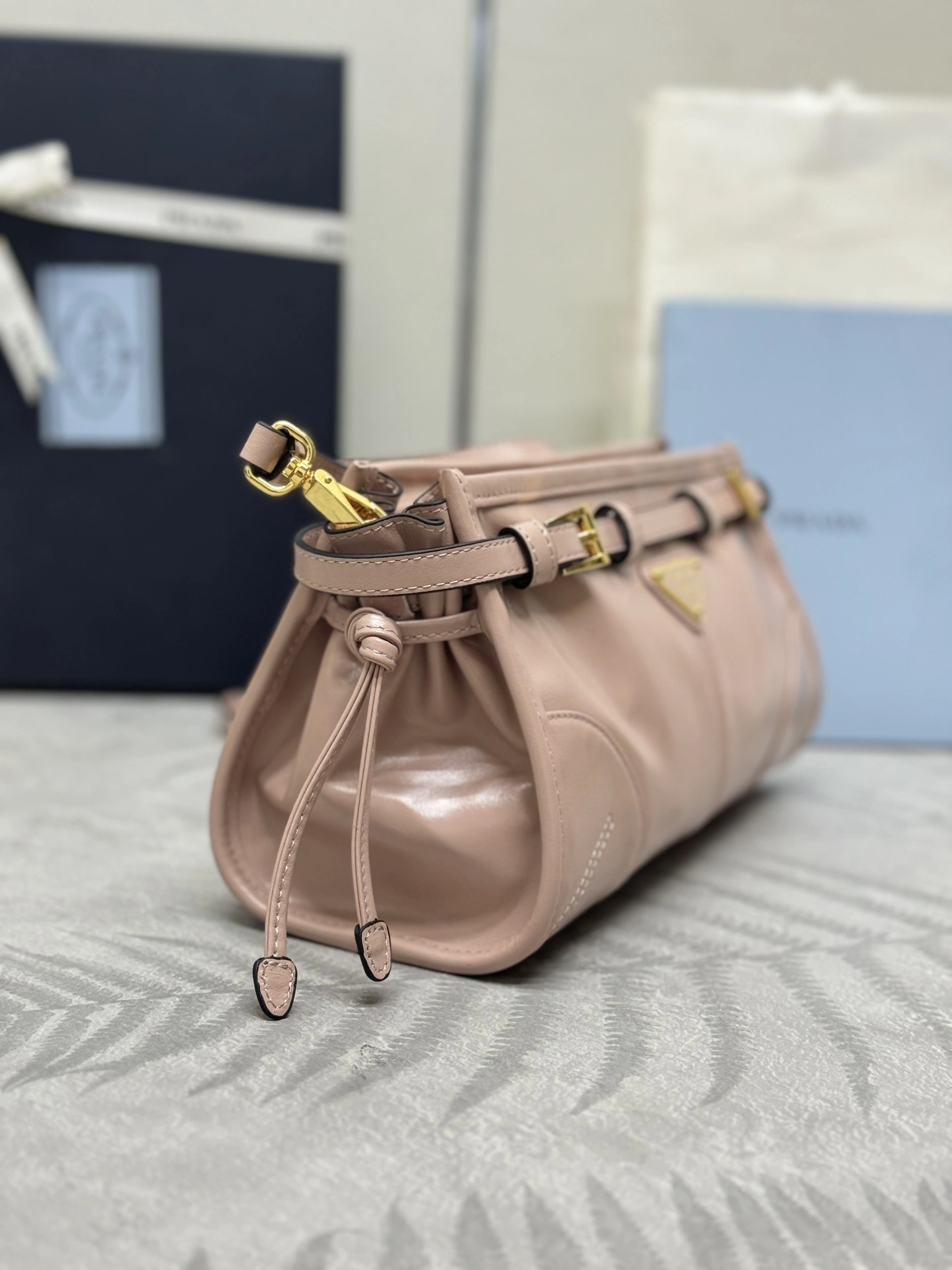 MOMO-- Pr141 1BH215_2CYR_F03ZN high quality version waxed skin item:E-B000K0714