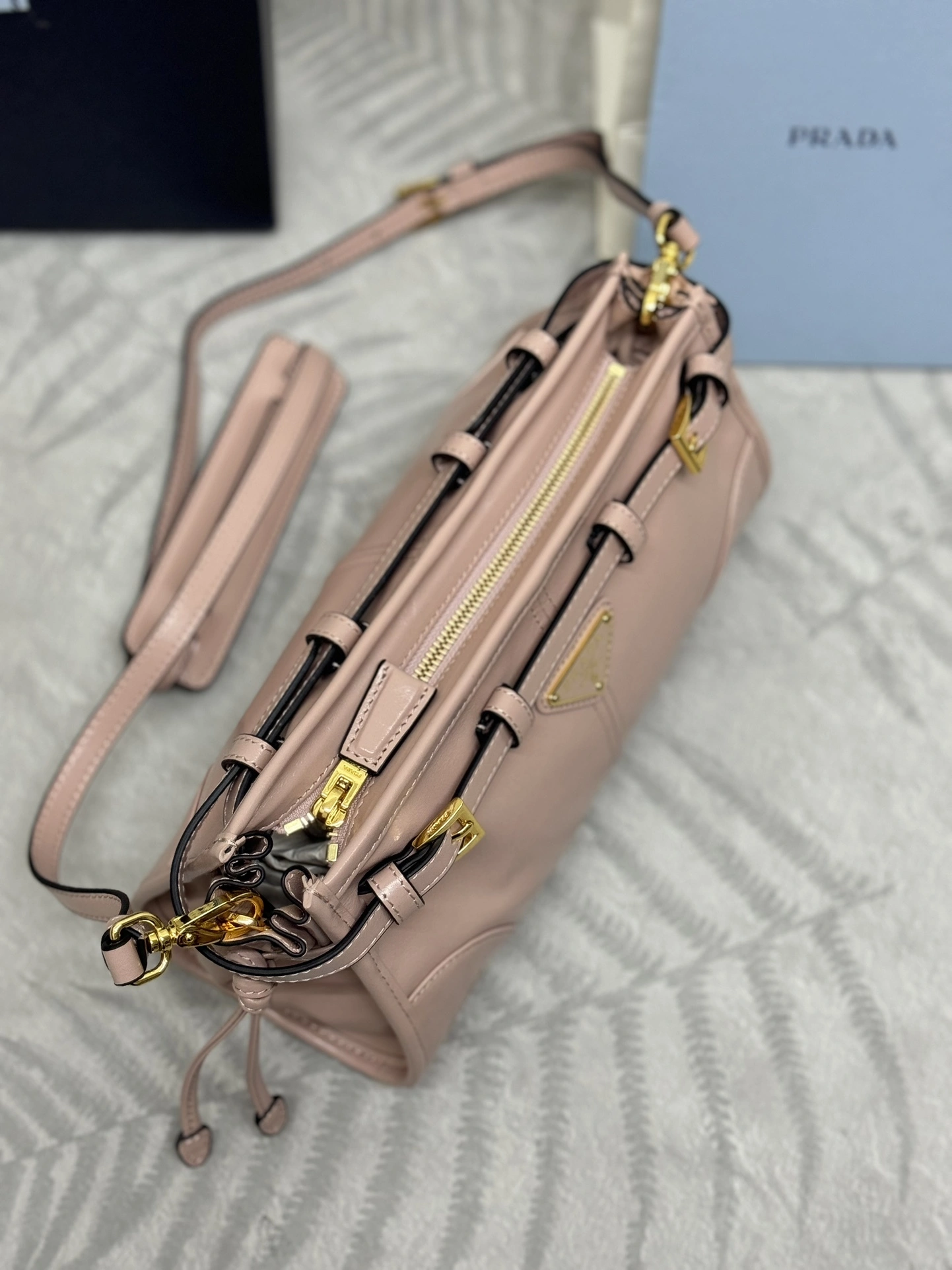 MOMO-- Pr141 1BH215_2CYR_F03ZN high quality version waxed skin item:E-B000K0714